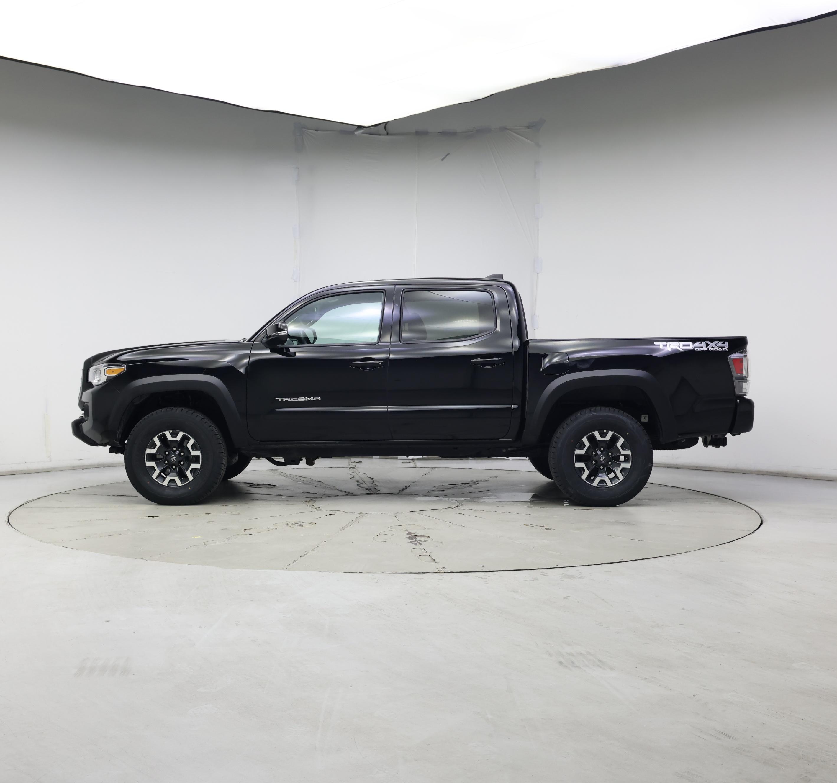 Thumbnail: 2023 Toyota Tacoma - 3