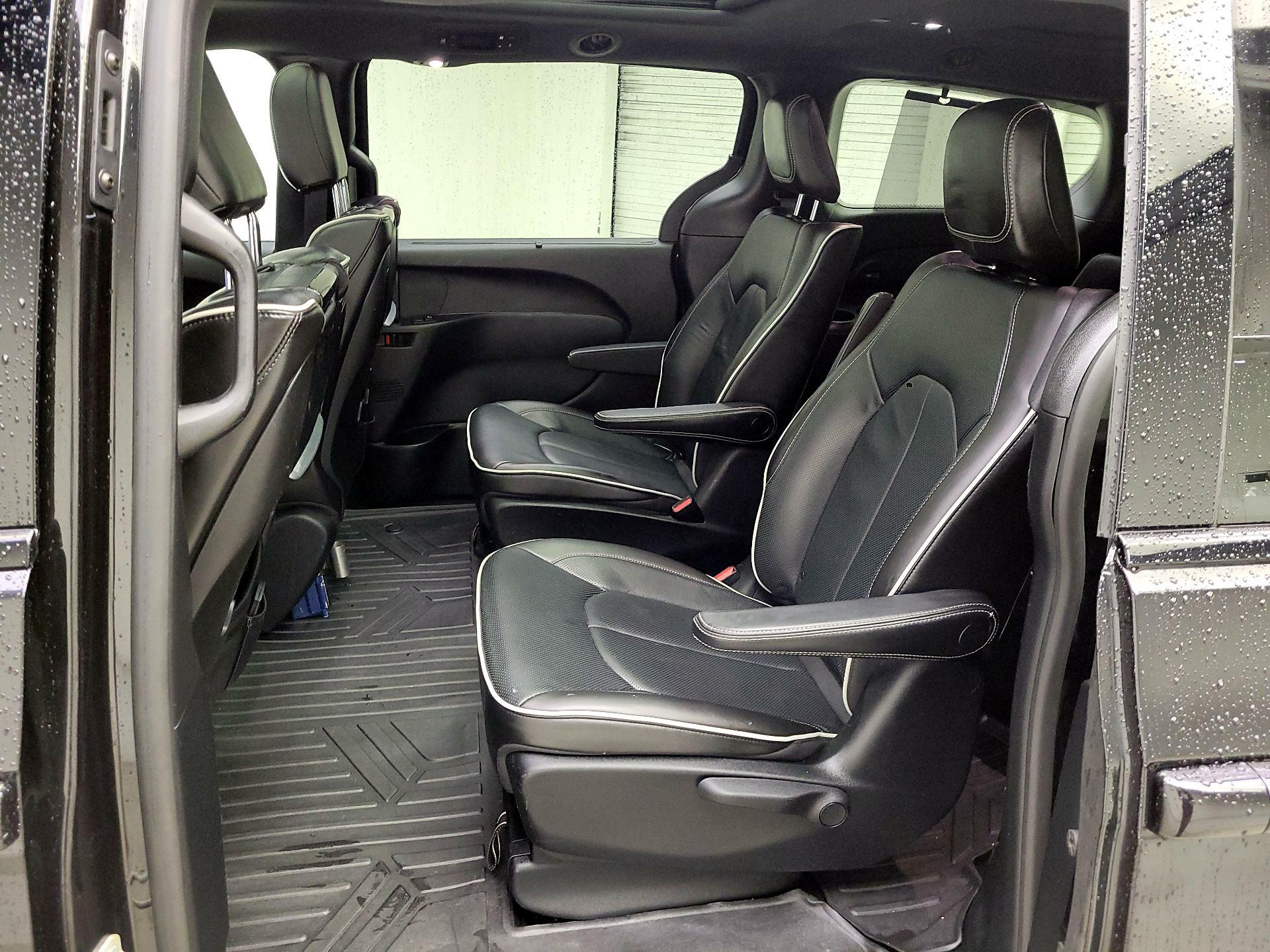 Thumbnail: 2020 Chrysler Pacifica - 20