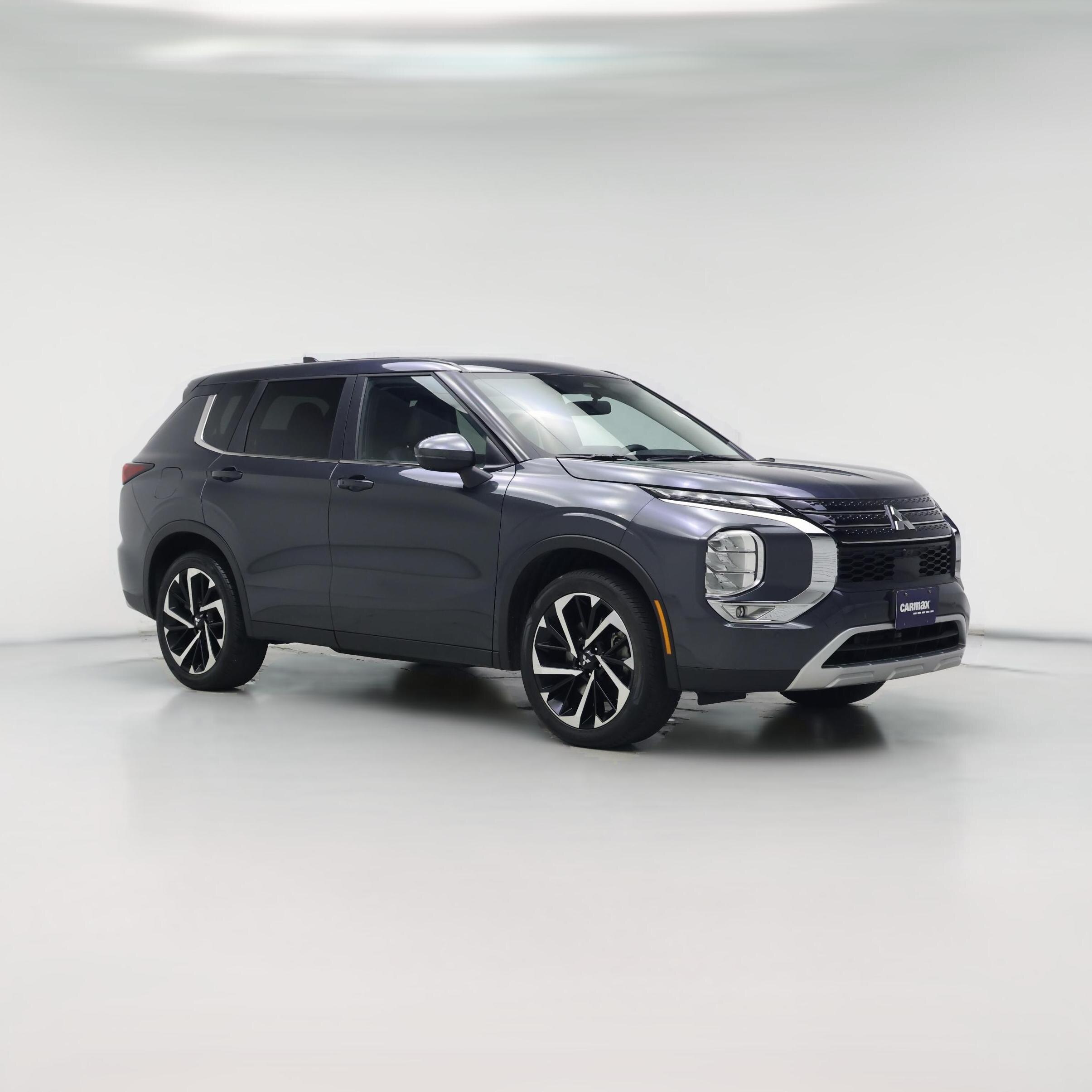 Thumbnail: 2024 Mitsubishi Outlander - 1