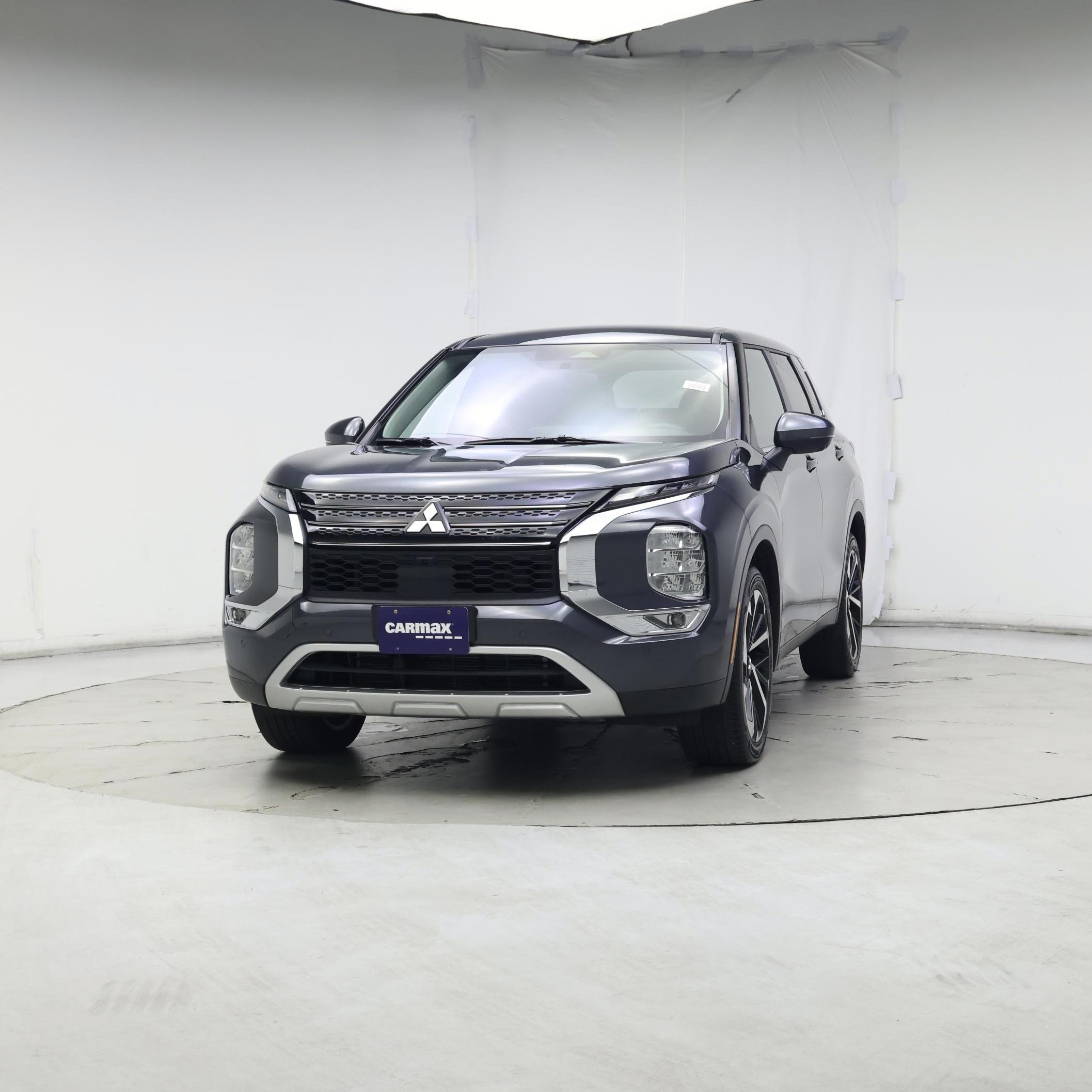 Thumbnail: 2024 Mitsubishi Outlander - 4