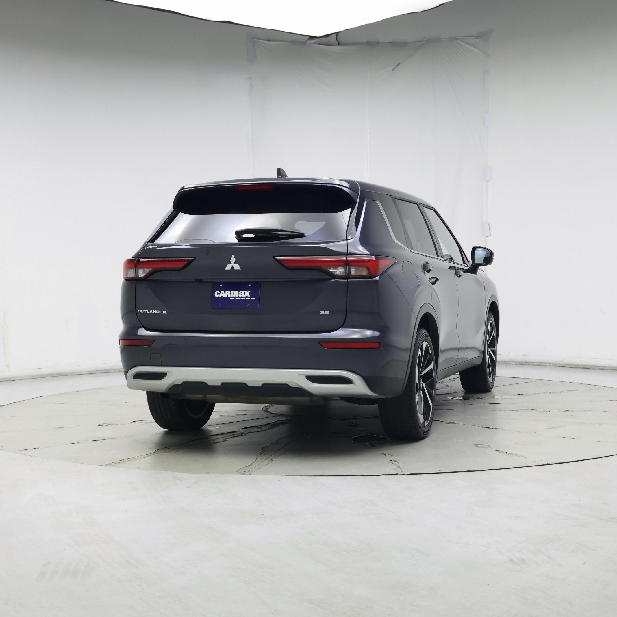 Thumbnail: 2024 Mitsubishi Outlander - 8