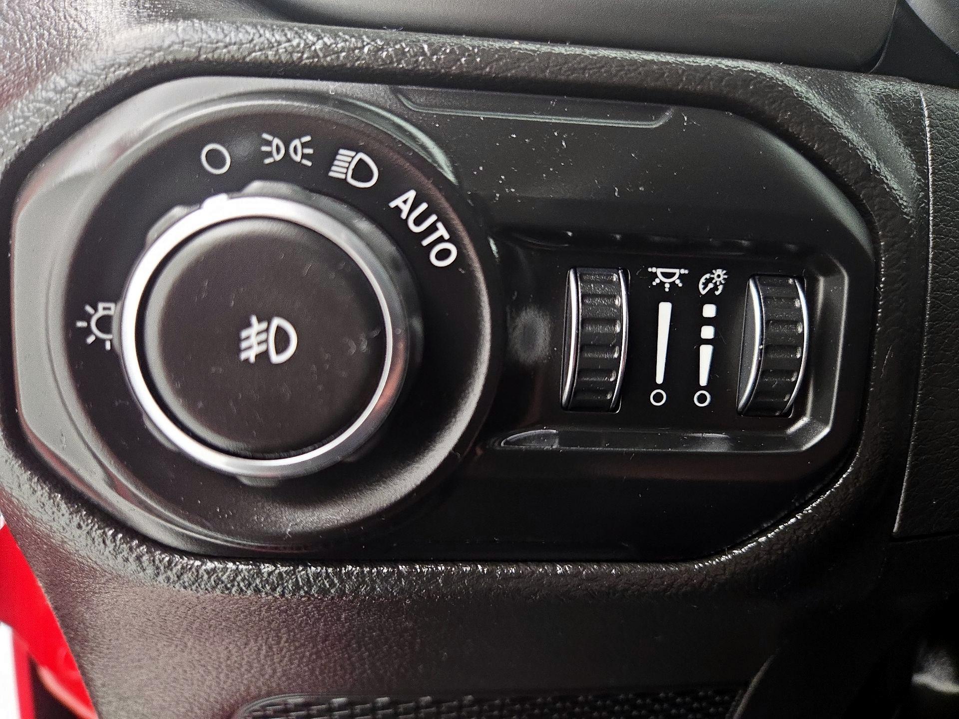 Thumbnail: 2022 Jeep Wrangler - 13