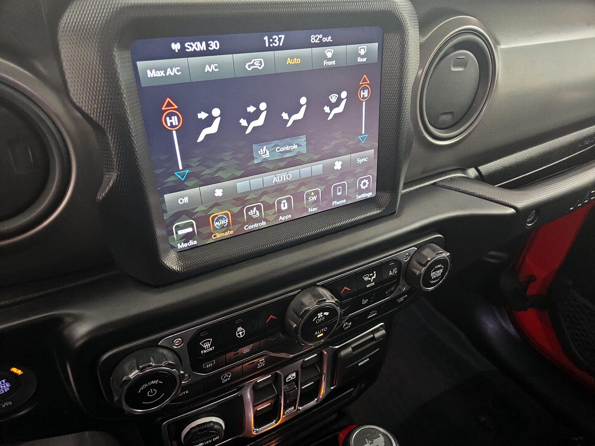 Thumbnail: 2022 Jeep Wrangler - 17