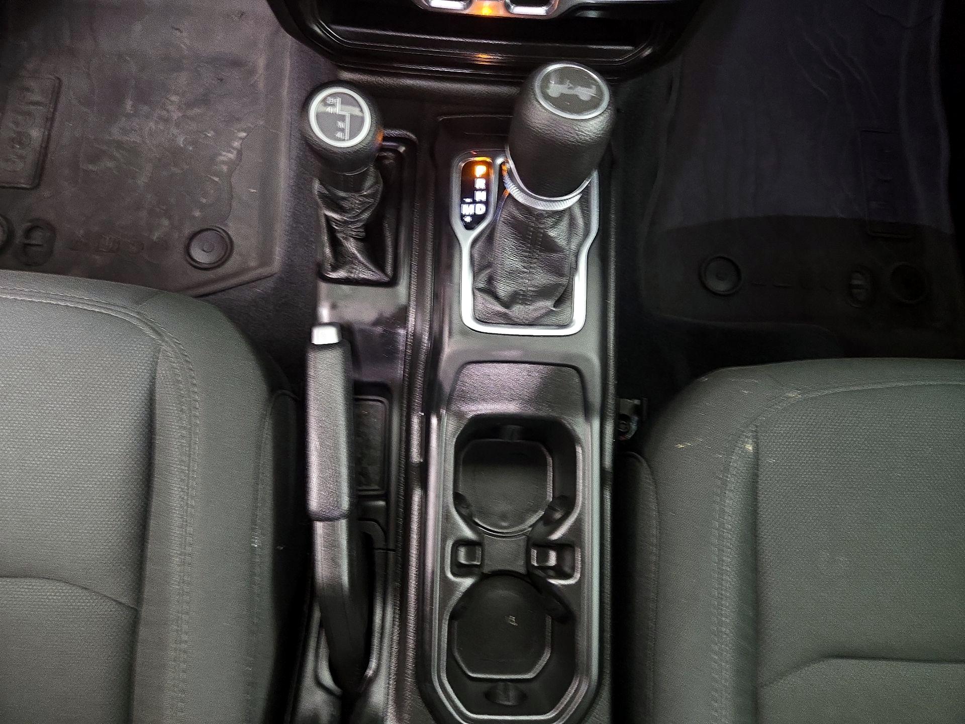 Thumbnail: 2022 Jeep Wrangler - 18