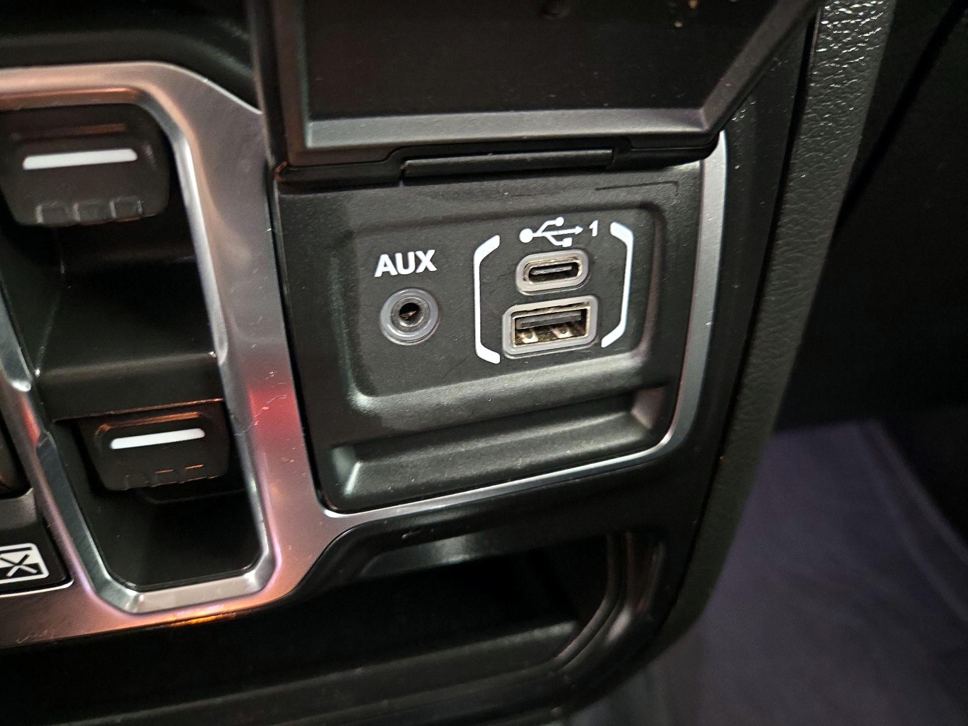 Thumbnail: 2022 Jeep Wrangler - 19