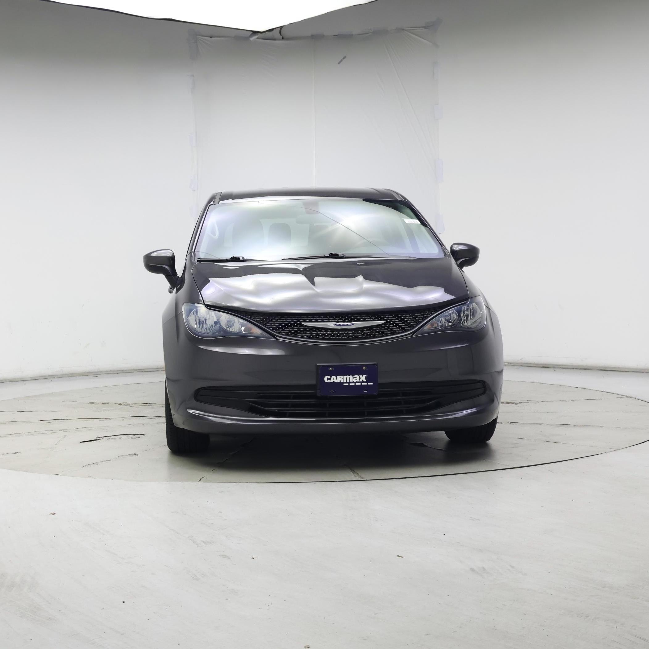 Thumbnail: 2020 Chrysler Voyager - 5