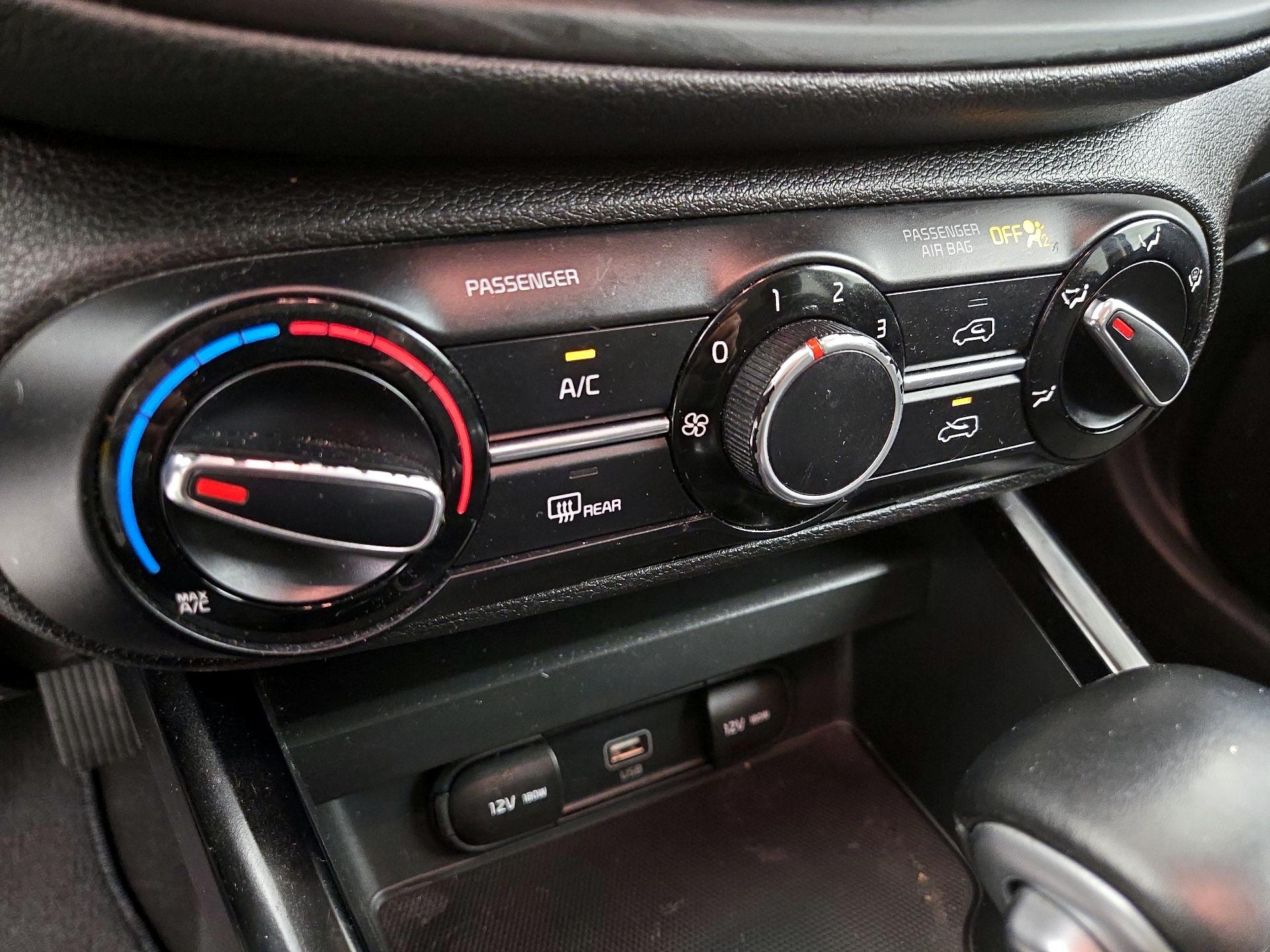 Thumbnail: 2020 Kia Soul - 16