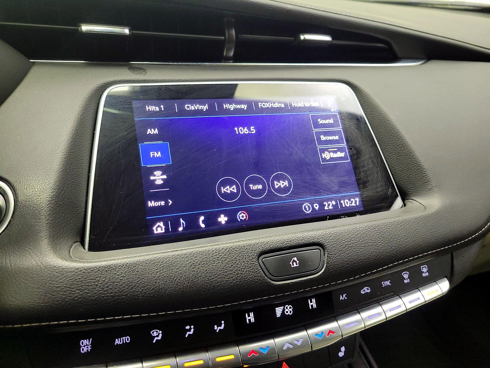 Thumbnail: 2023 Cadillac XT4 - 15