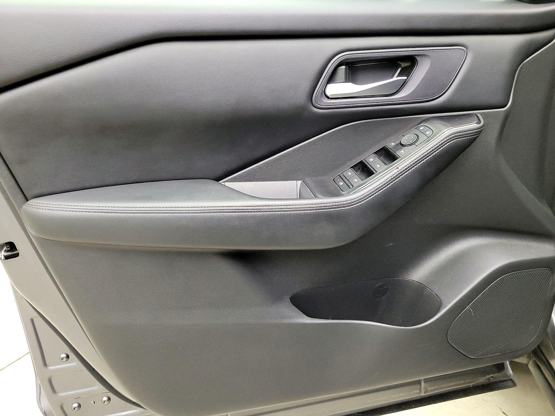 Thumbnail: 2024 Nissan Rogue - 12