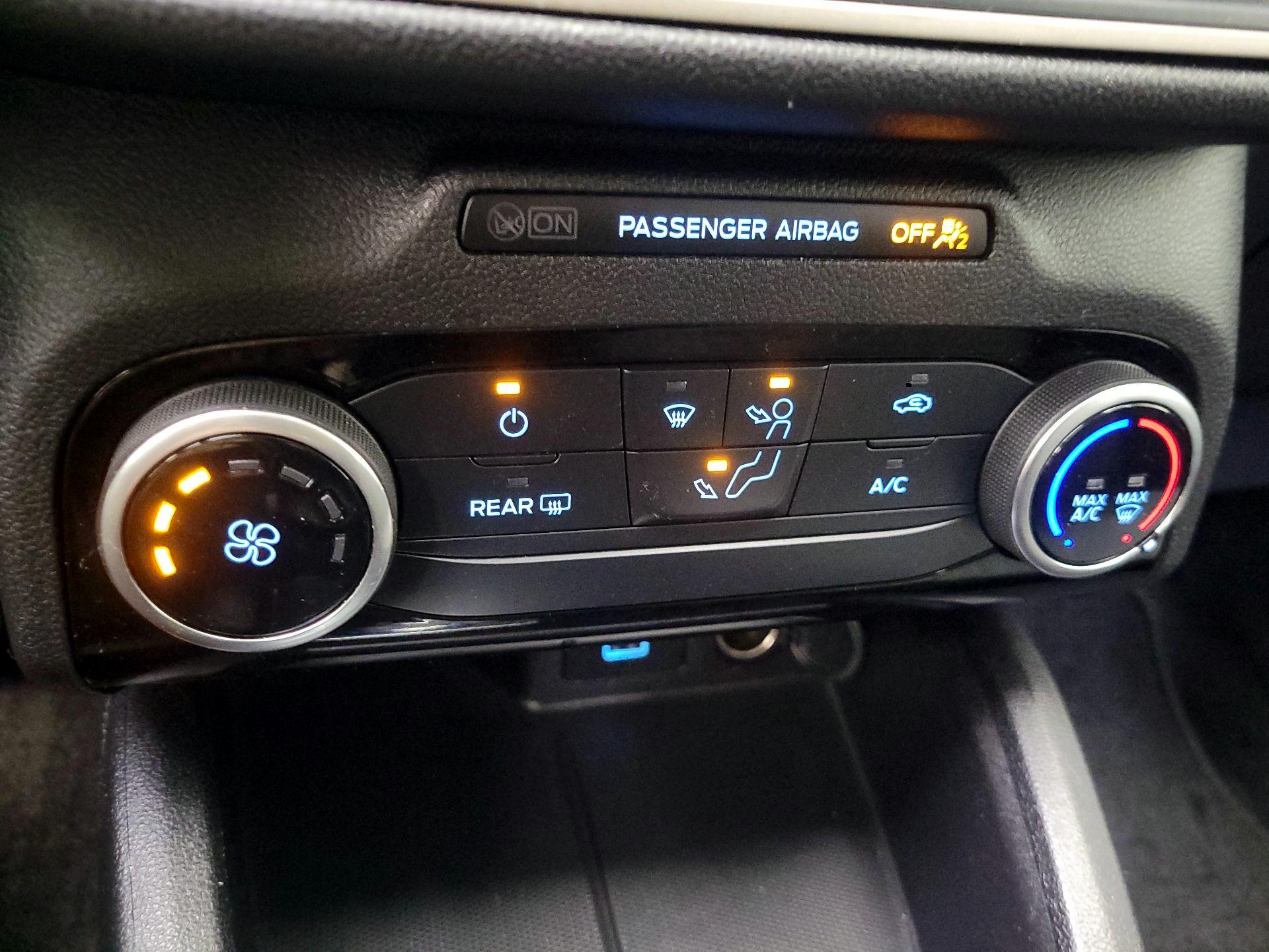 Thumbnail: 2022 Ford Escape - 16