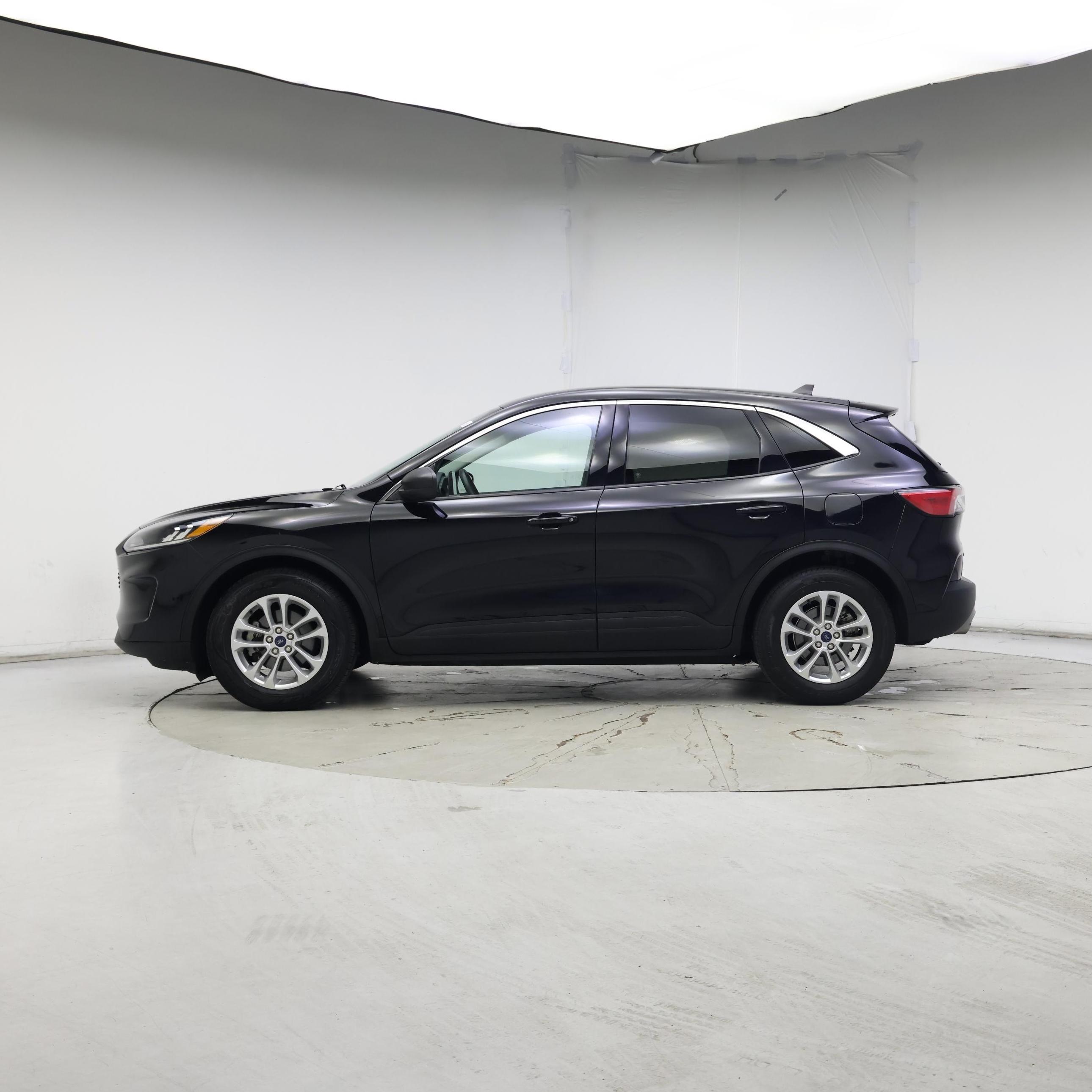 Thumbnail: 2022 Ford Escape - 3