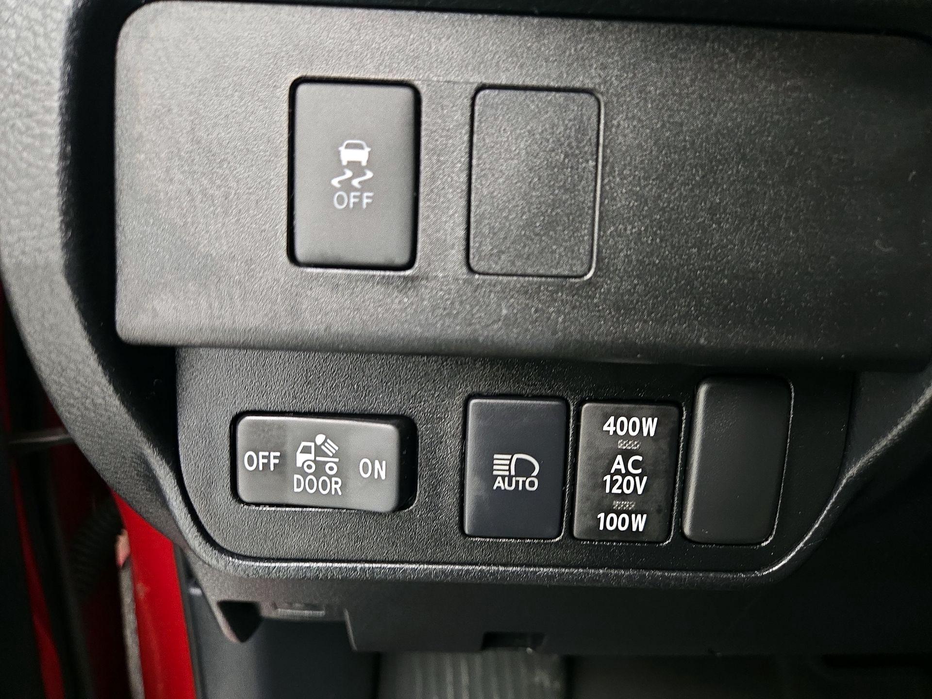 Thumbnail: 2021 Toyota Tacoma - 13