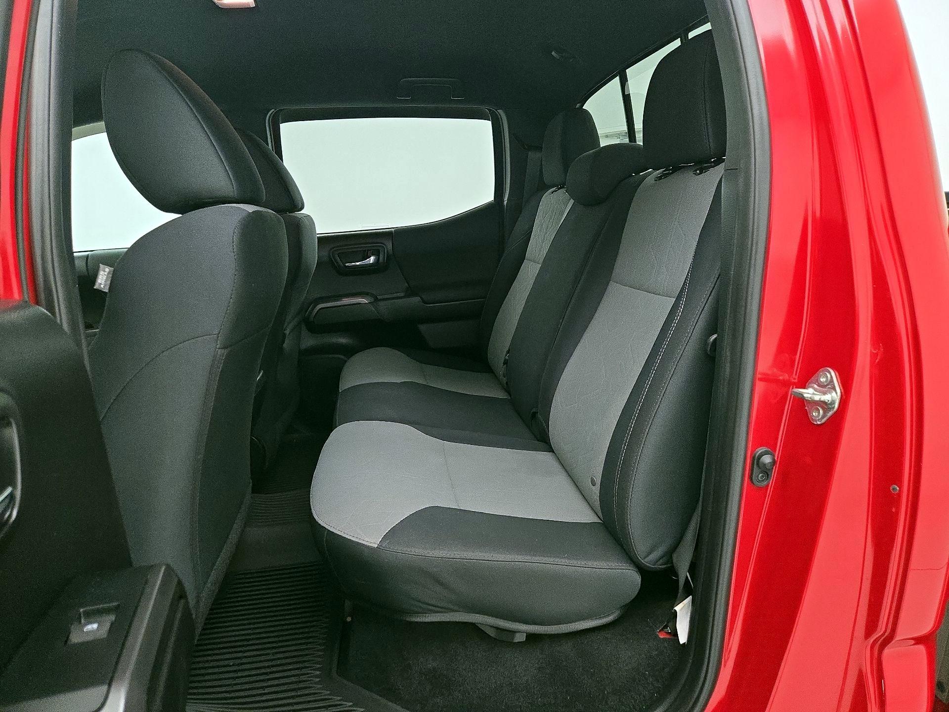 Thumbnail: 2021 Toyota Tacoma - 19