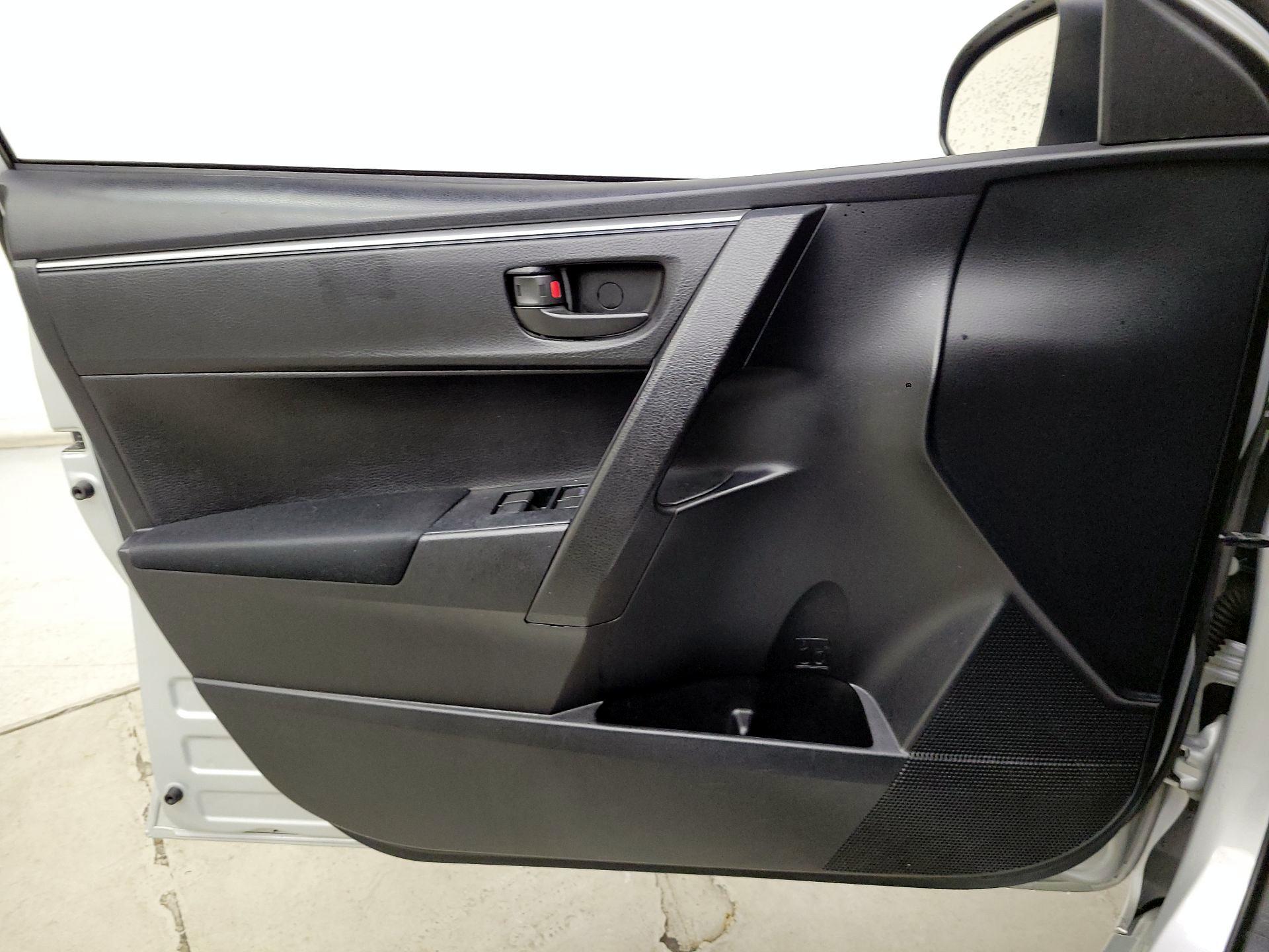 Thumbnail: 2014 Toyota Corolla - 12