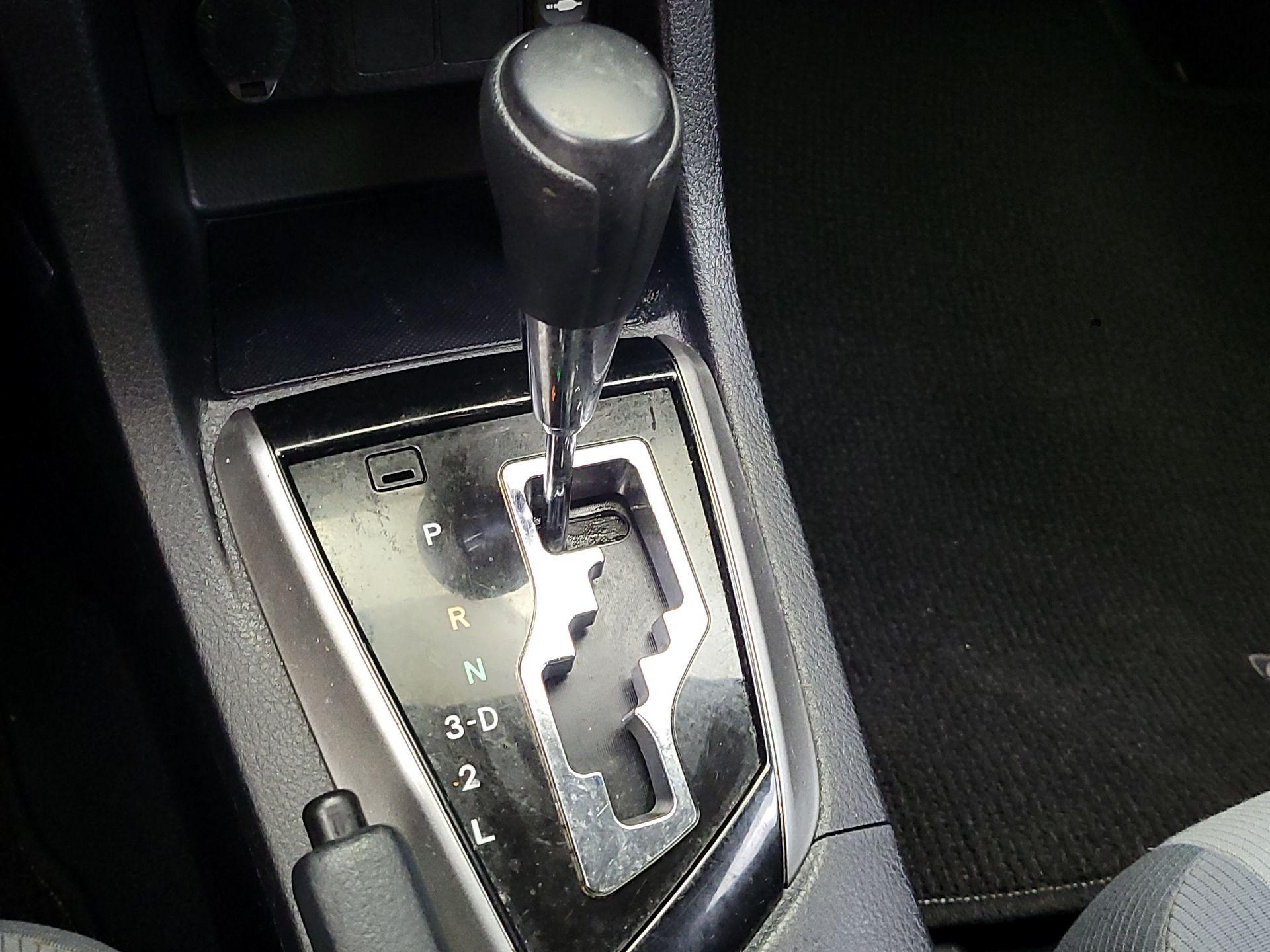 Thumbnail: 2014 Toyota Corolla - 16