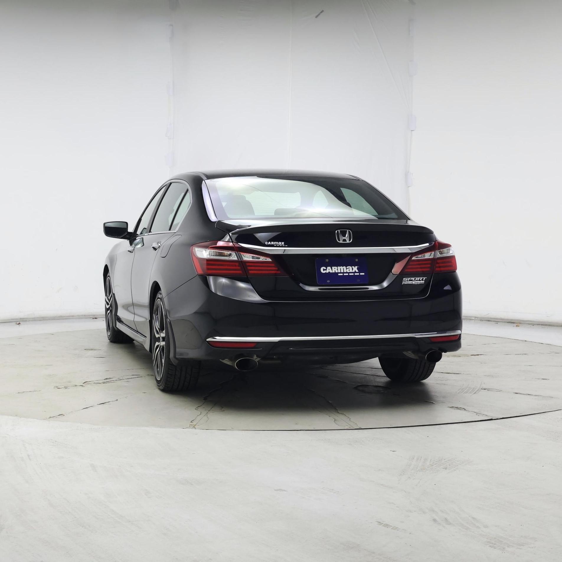 Thumbnail: 2017 Honda Accord - 6