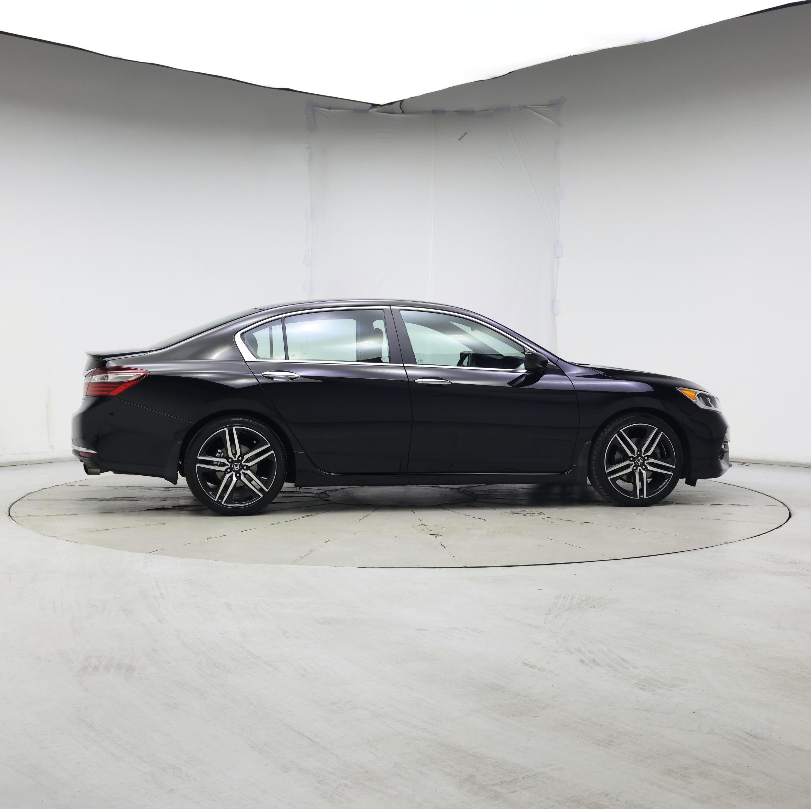 Thumbnail: 2017 Honda Accord - 7