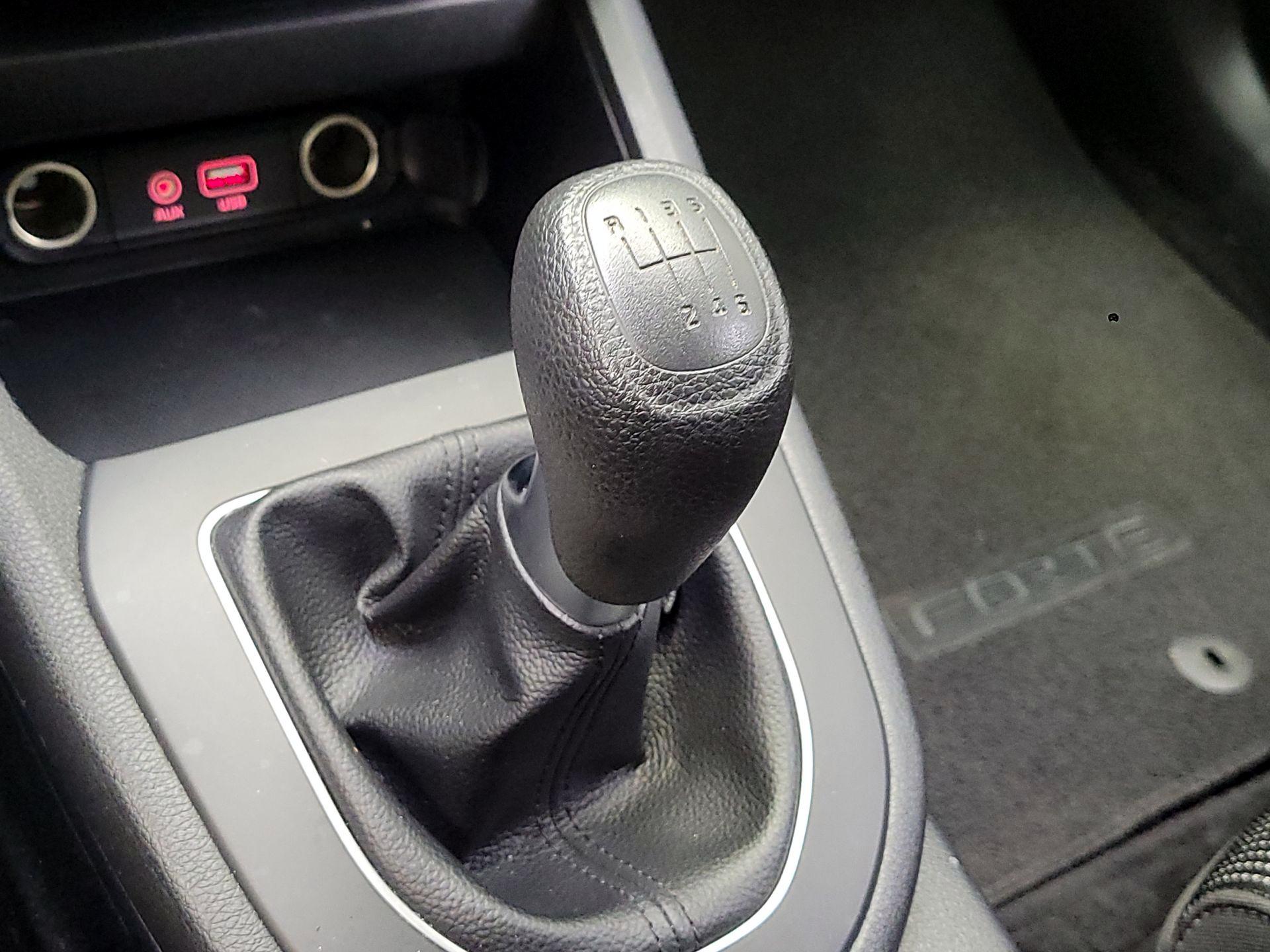 Thumbnail: 2020 Kia Forte - 17