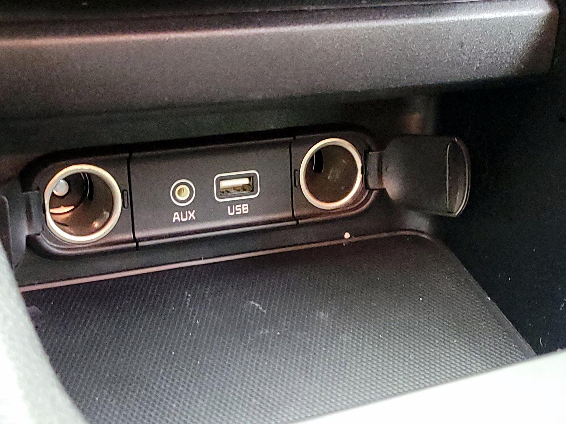 Thumbnail: 2020 Kia Forte - 18