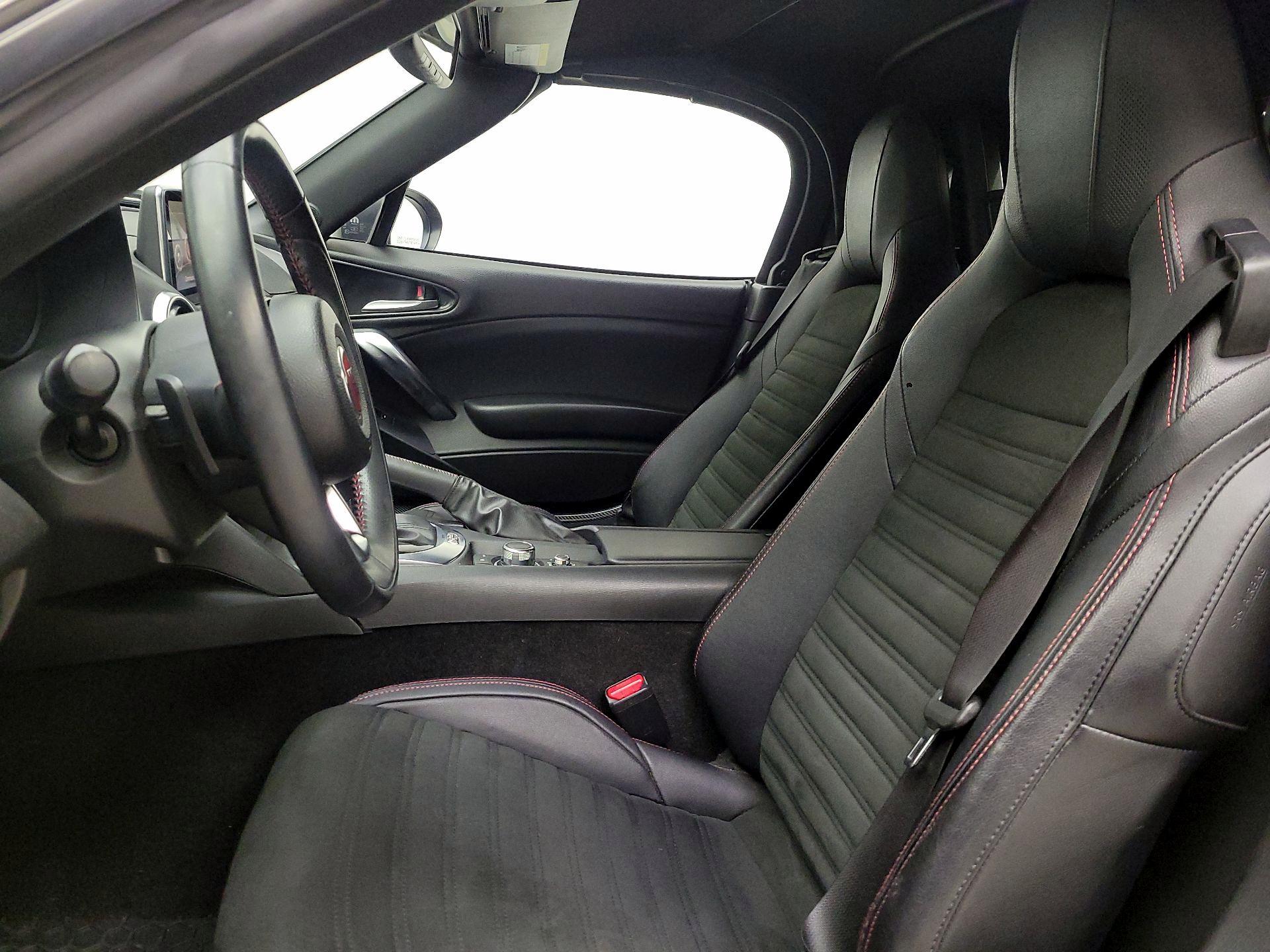 Thumbnail: 2017 Fiat 124 Spider - 11