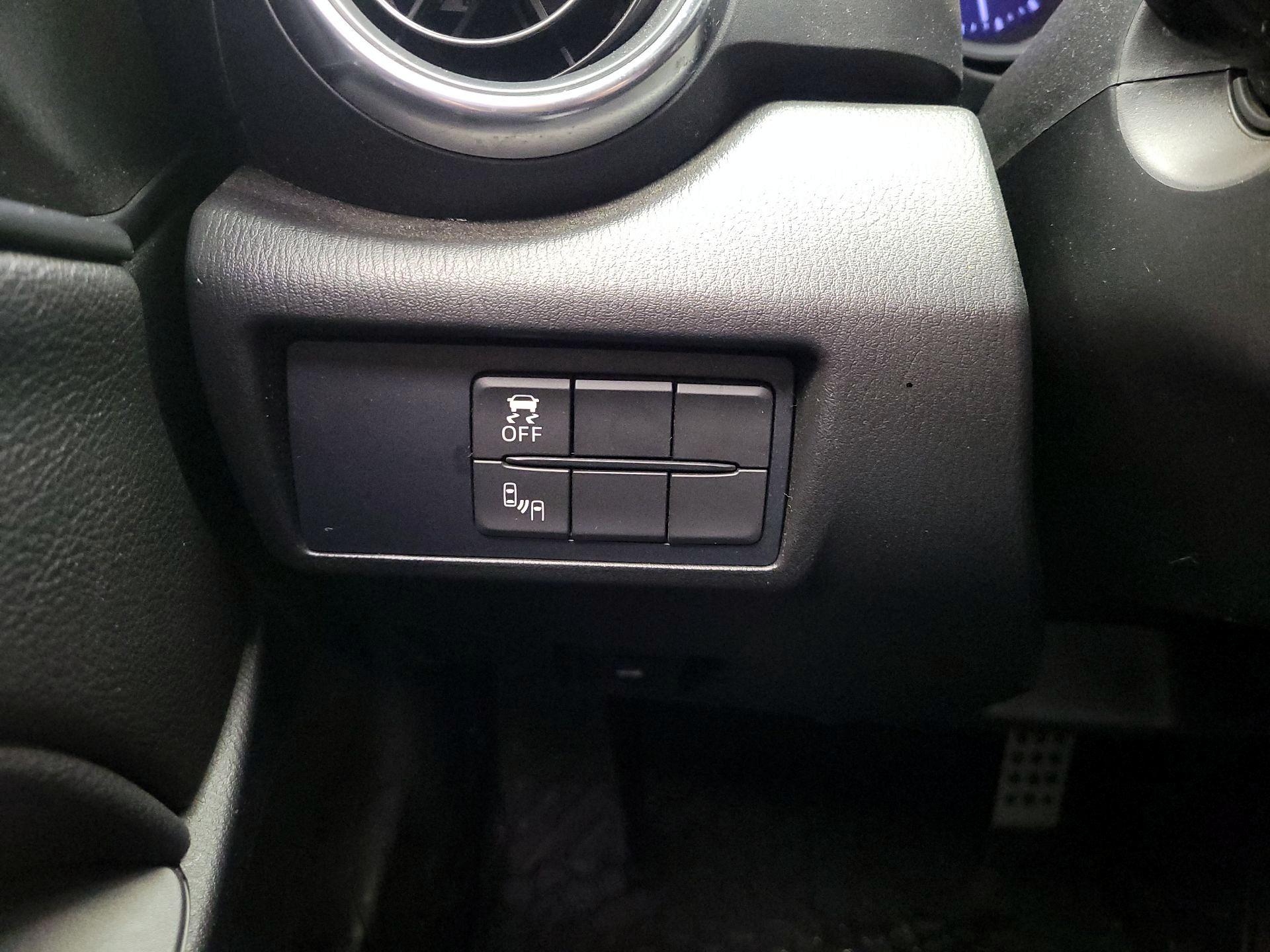 Thumbnail: 2017 Fiat 124 Spider - 13