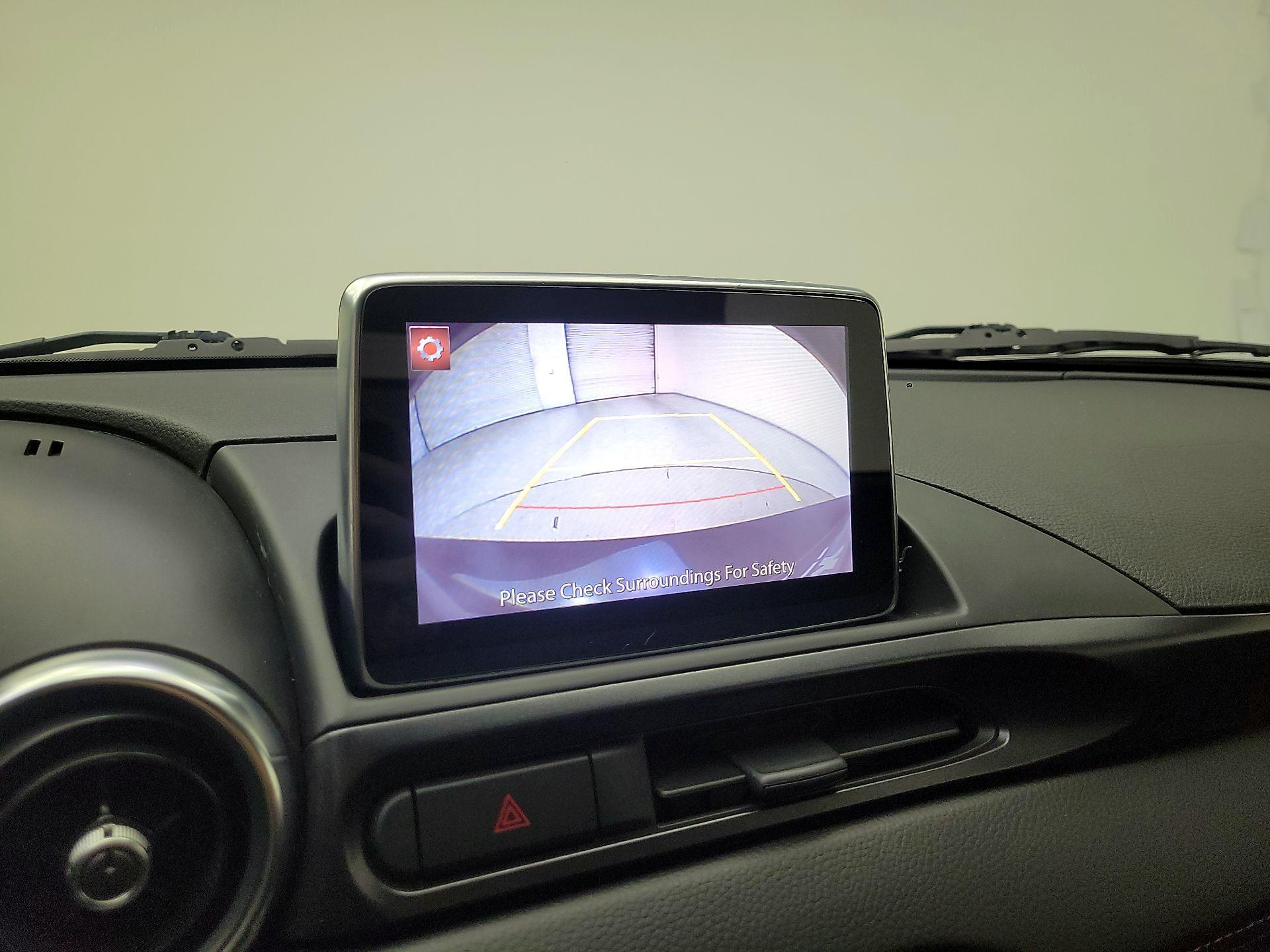 Thumbnail: 2017 Fiat 124 Spider - 15