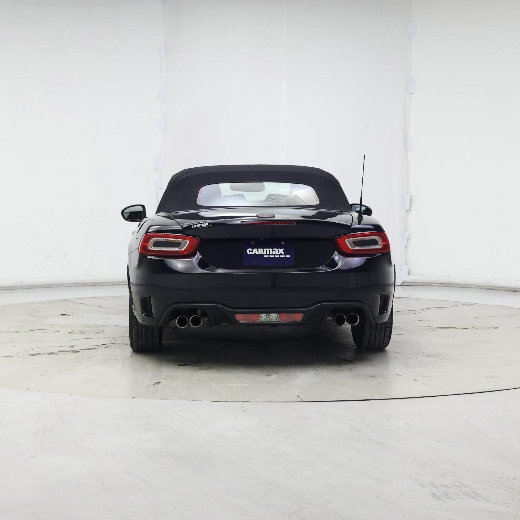 Thumbnail: 2017 Fiat 124 Spider - 6