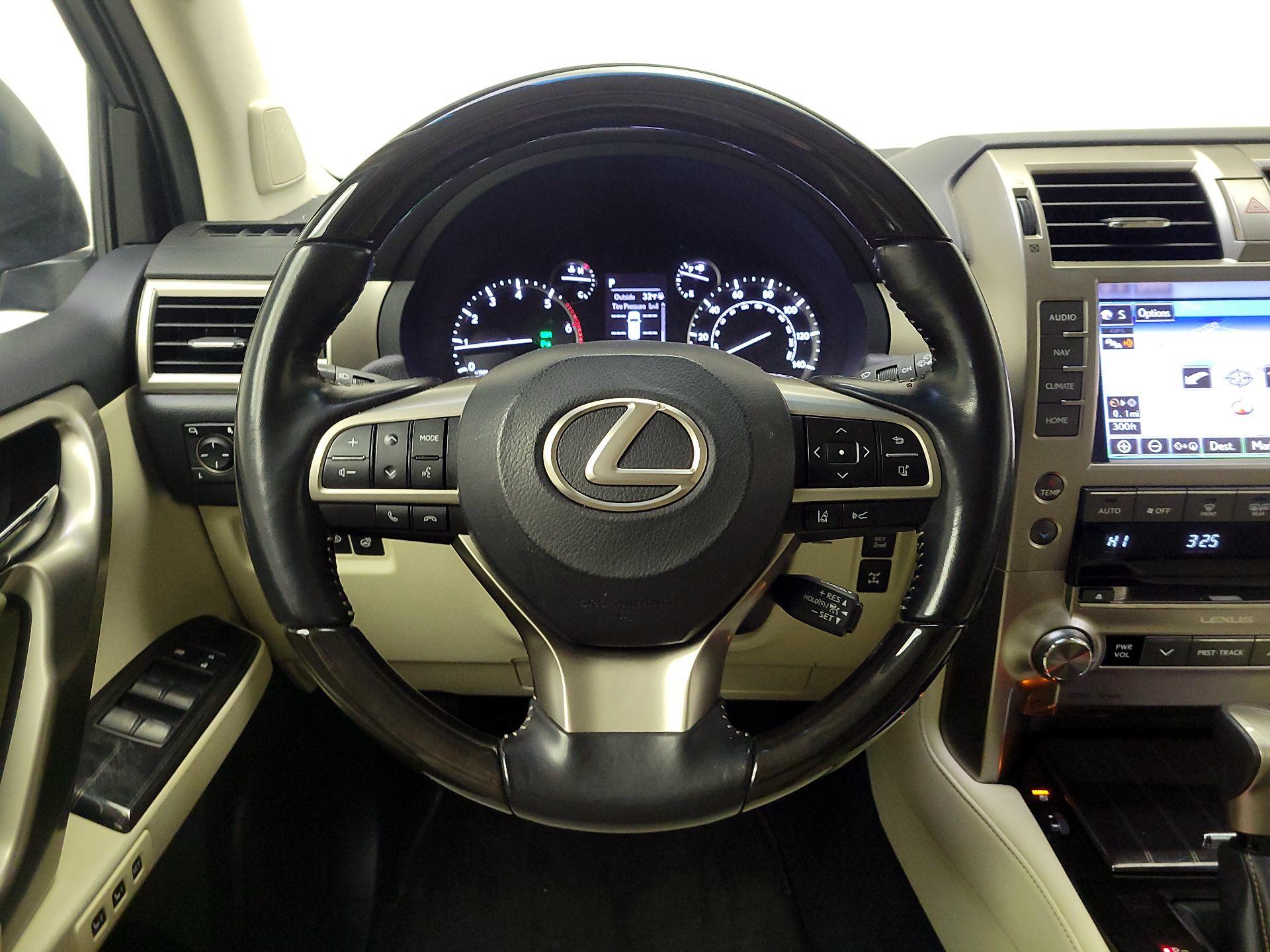 Thumbnail: 2021 Lexus GX - 10