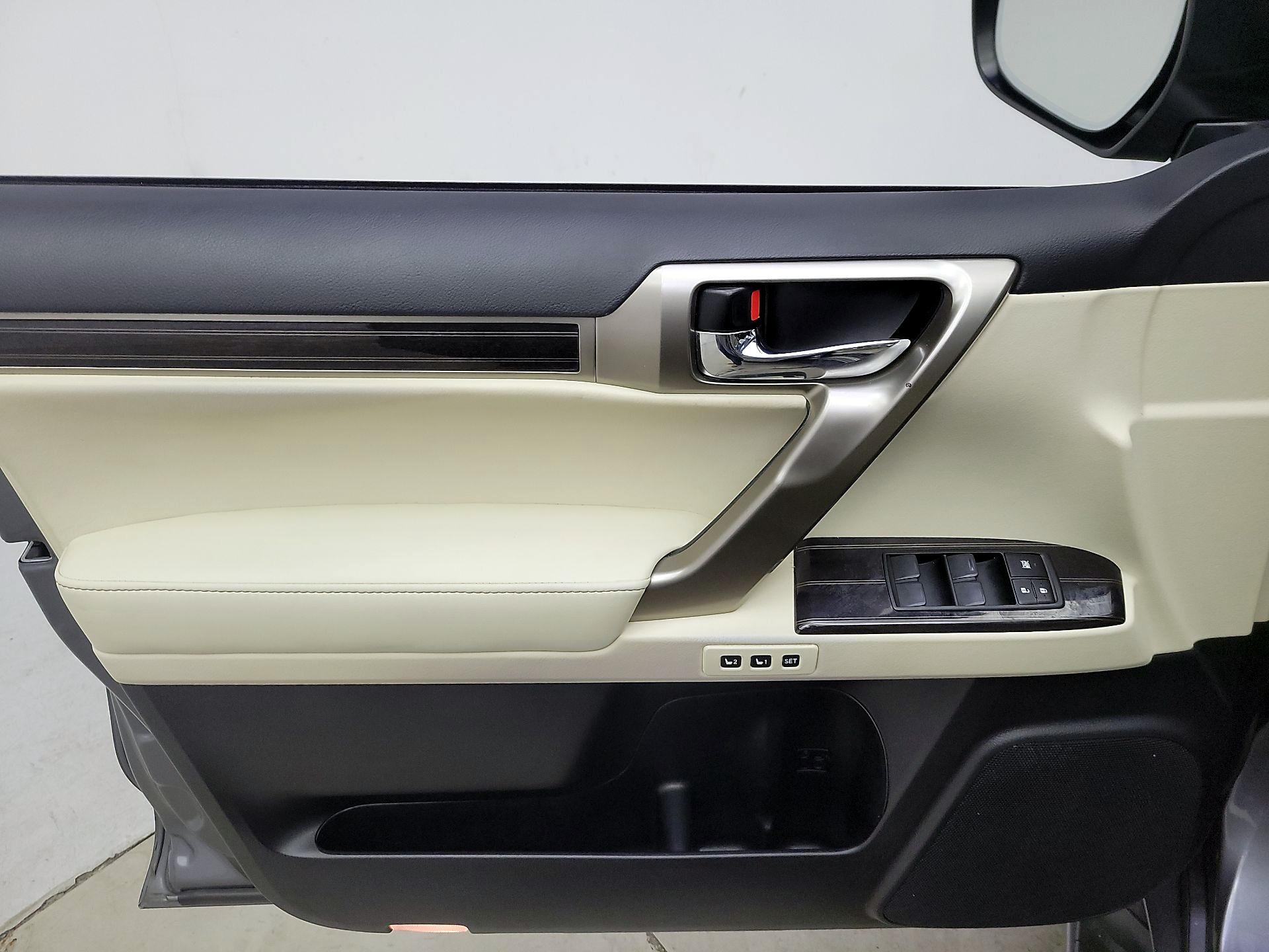 Thumbnail: 2021 Lexus GX - 12