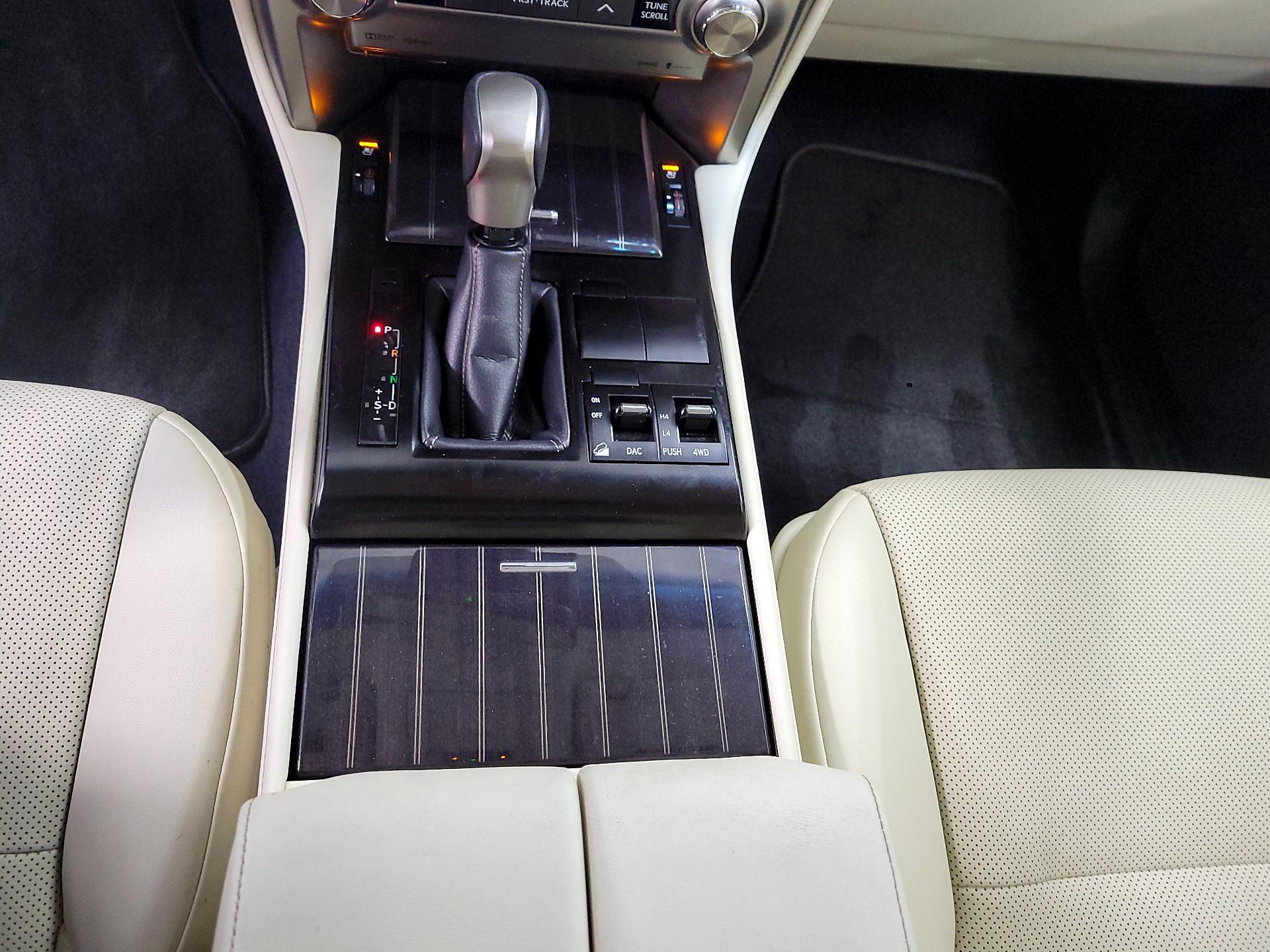 Thumbnail: 2021 Lexus GX - 18