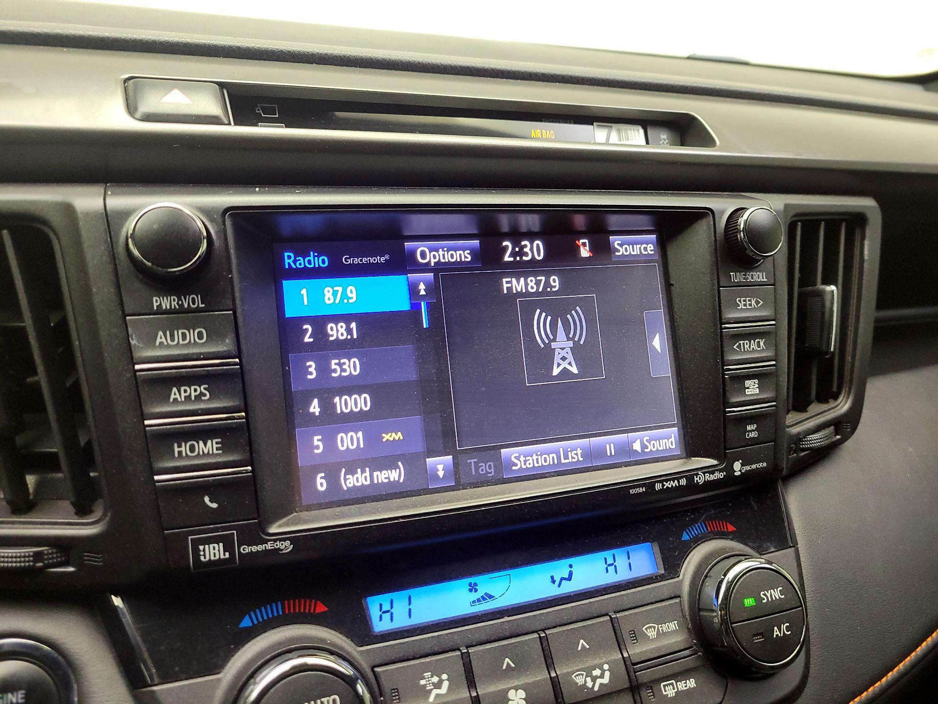 Thumbnail: 2016 Toyota RAV4 - 15