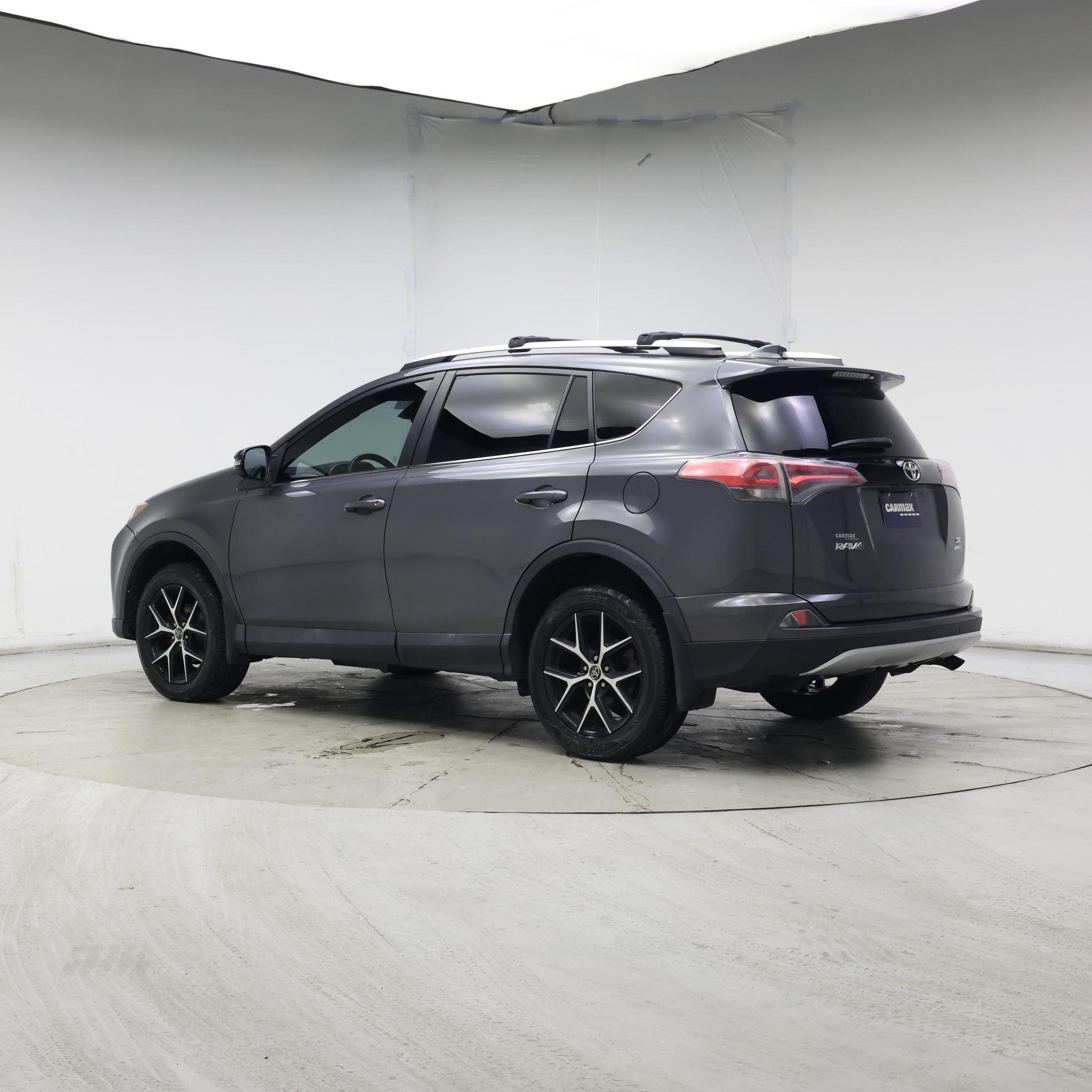 Thumbnail: 2016 Toyota RAV4 - 2