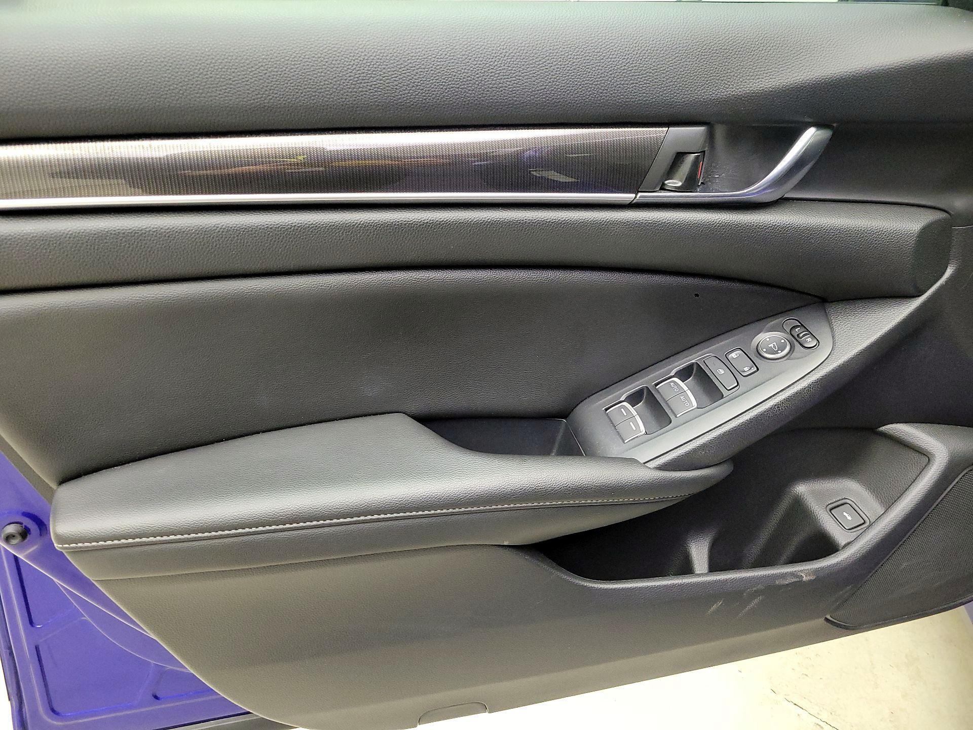 Thumbnail: 2019 Honda Accord - 12