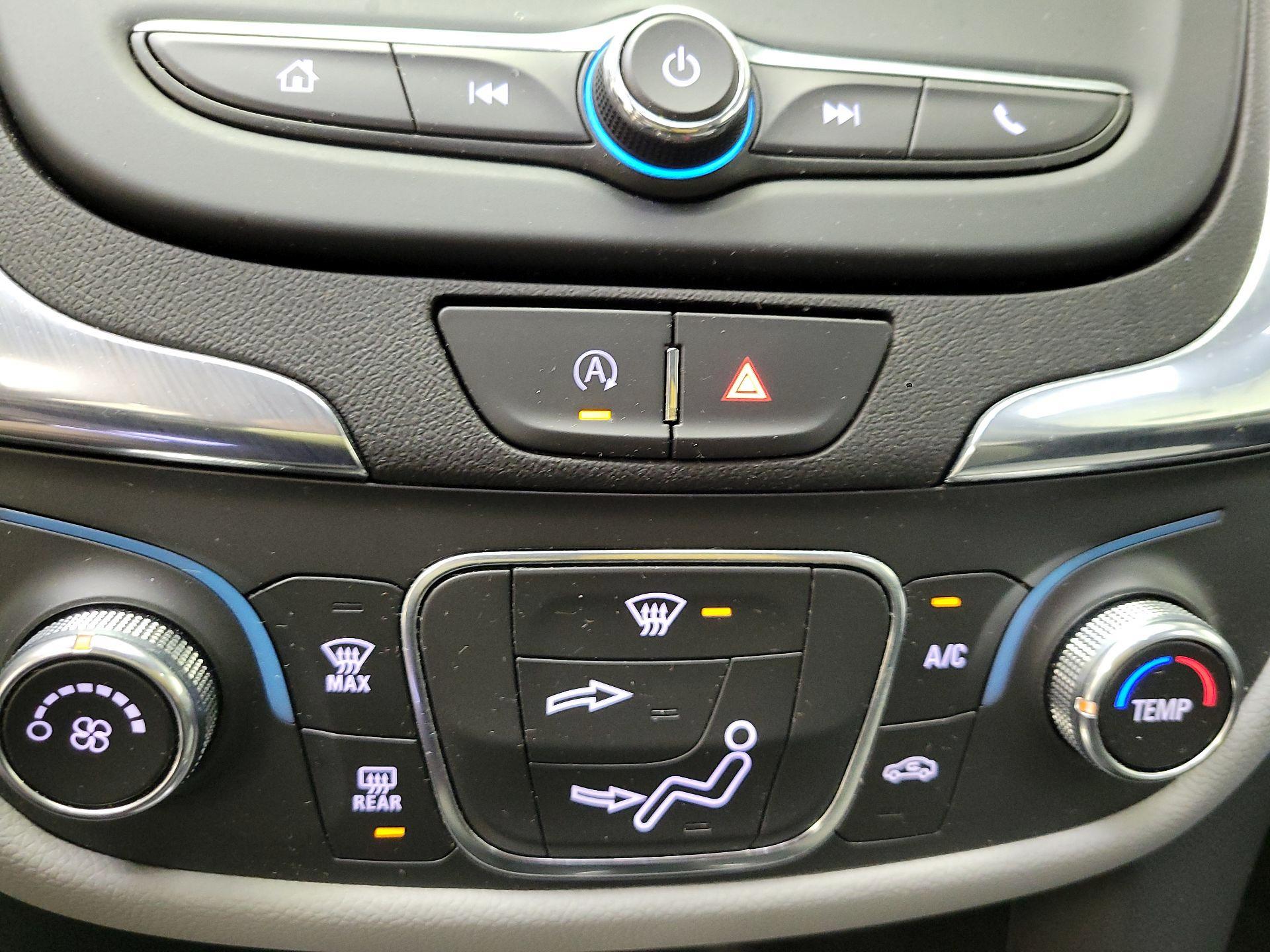 Thumbnail: 2022 Chevrolet Equinox - 16