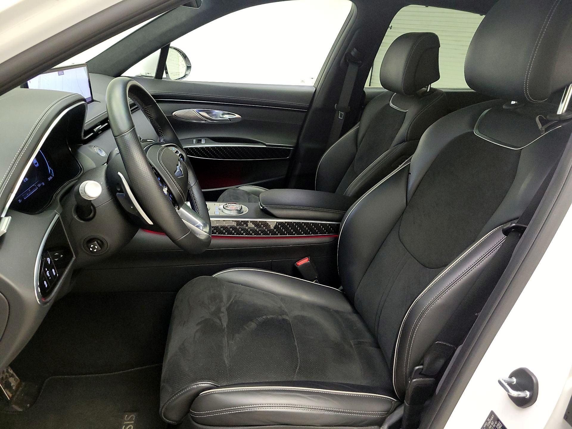 Thumbnail: 2022 Genesis GV70 - 11