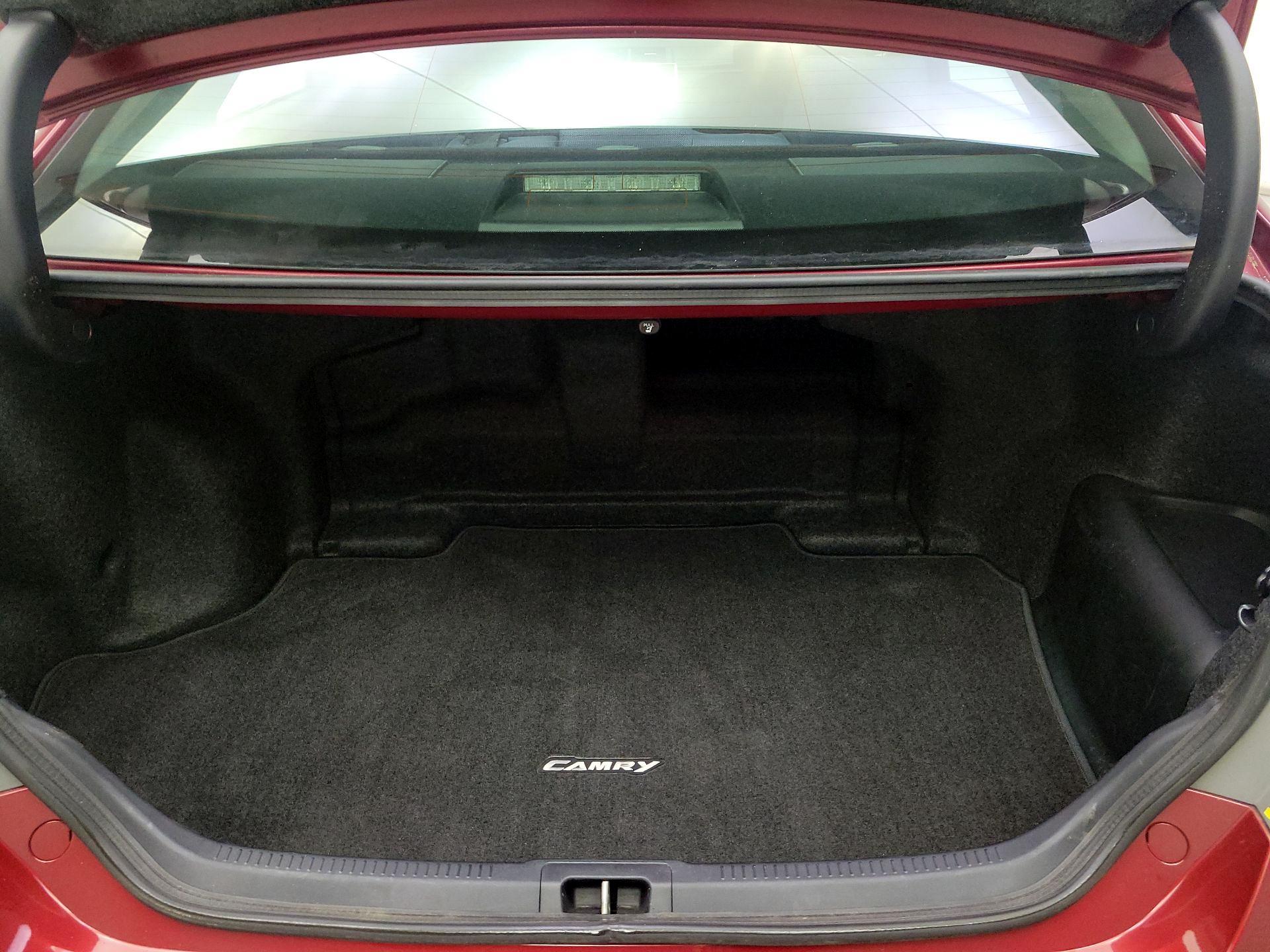 Thumbnail: 2017 Toyota Camry - 20