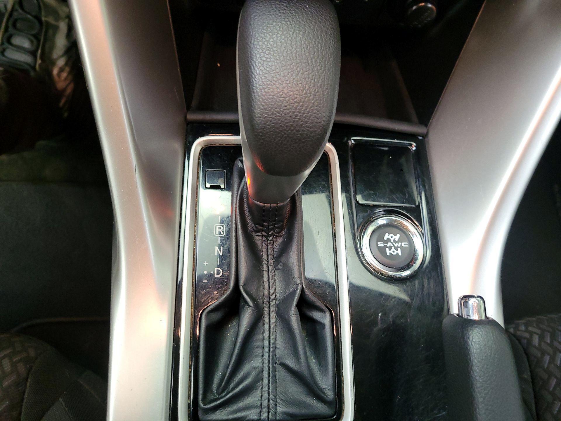 Thumbnail: 2023 Mitsubishi Eclipse Cross - 17