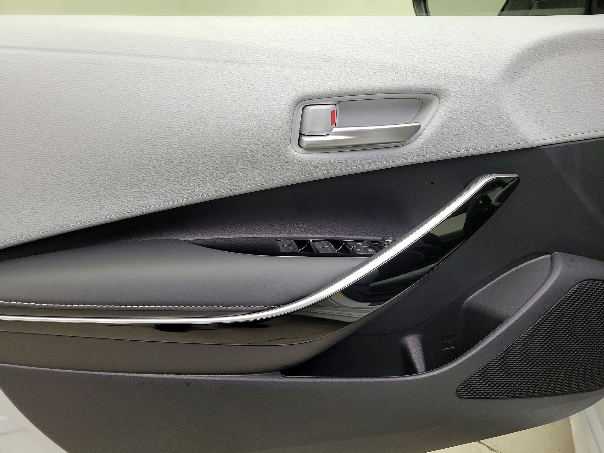 Thumbnail: 2025 Toyota Corolla - 12