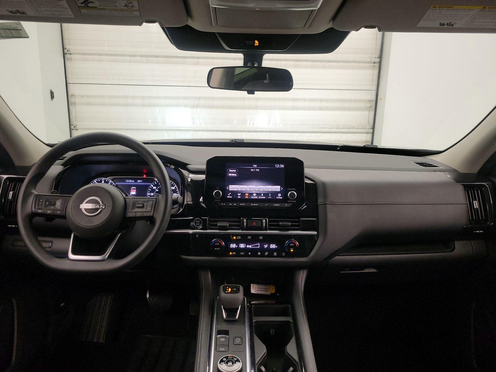Thumbnail: 2022 Nissan Pathfinder - 9