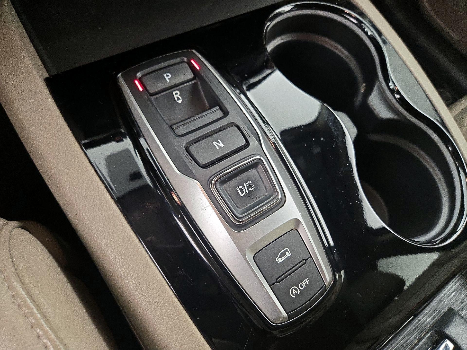 Thumbnail: 2019 Honda Pilot - 18