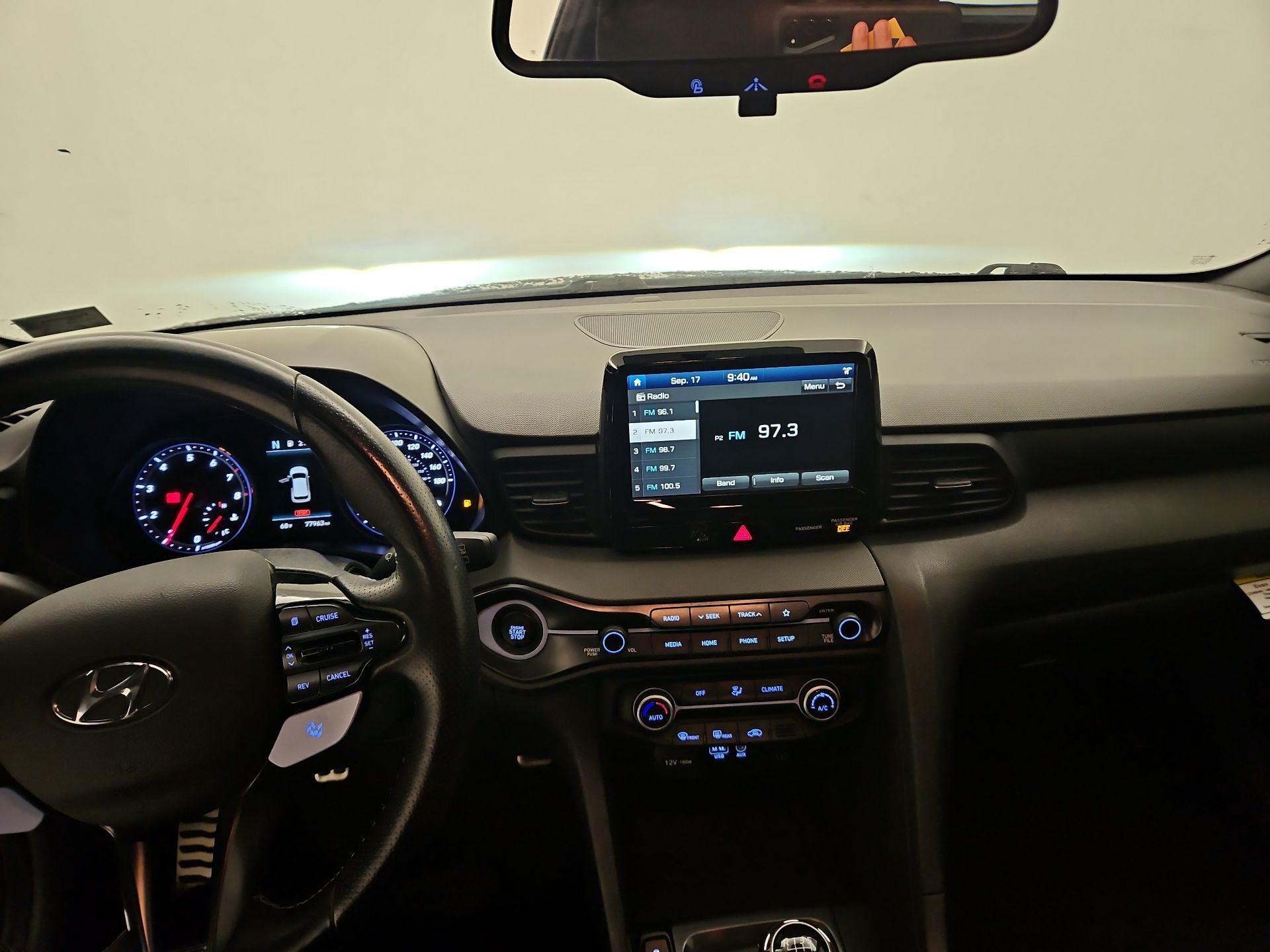 Thumbnail: 2019 Hyundai Veloster - 9