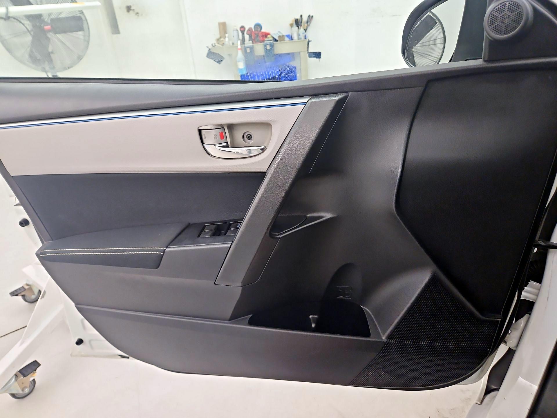 Thumbnail: 2016 Toyota Corolla - 12