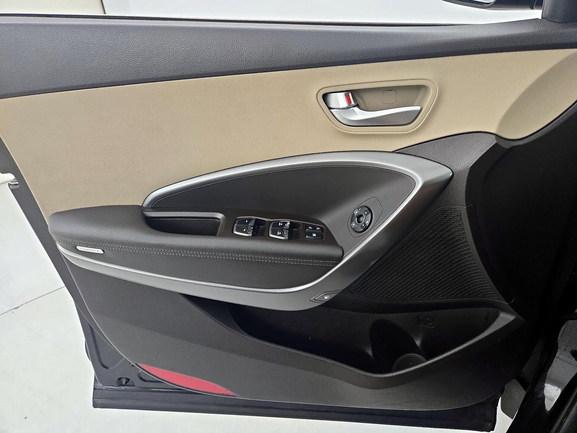 Thumbnail: 2018 Hyundai Santa Fe - 12