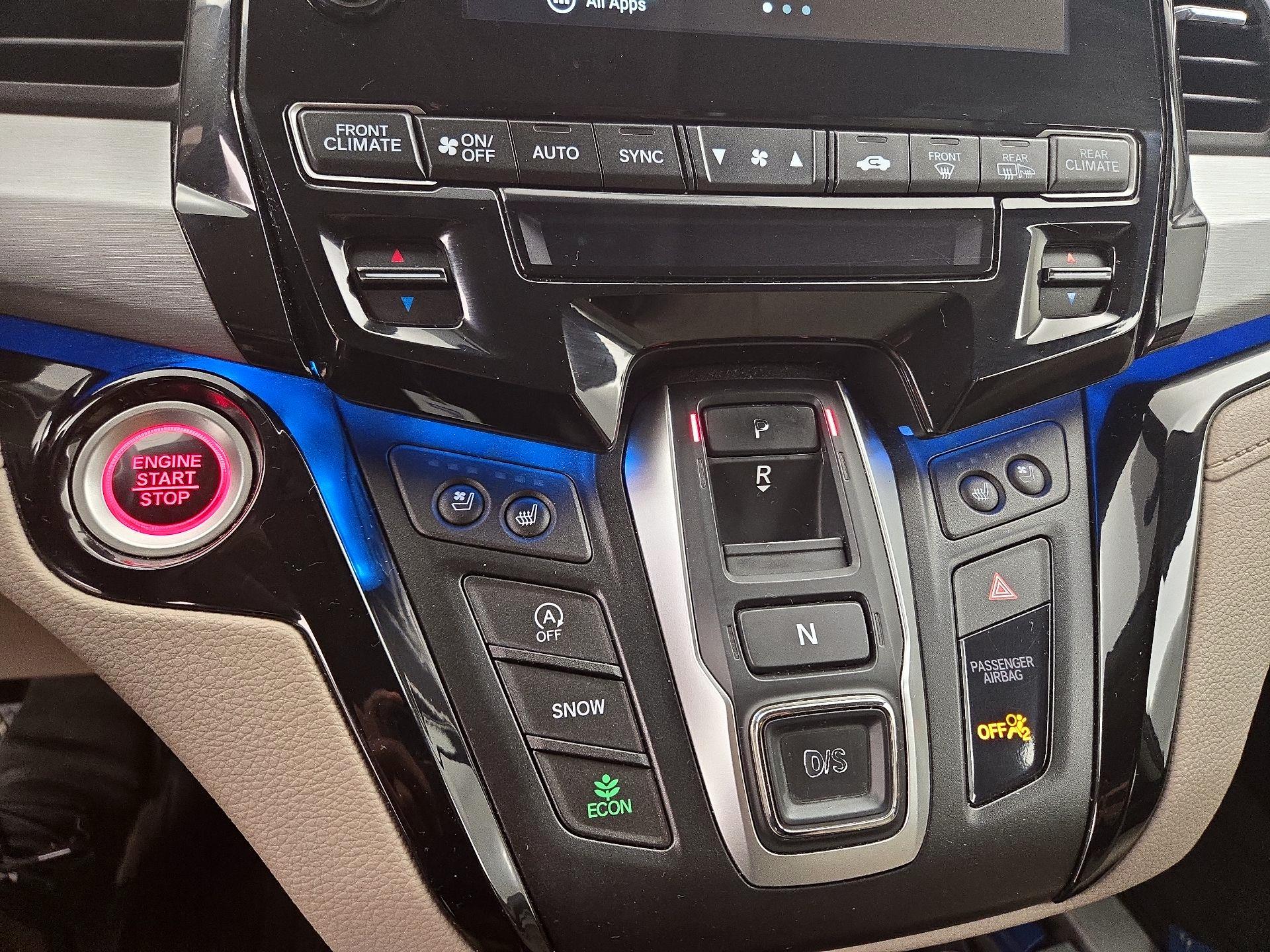 Thumbnail: 2018 Honda Odyssey - 18