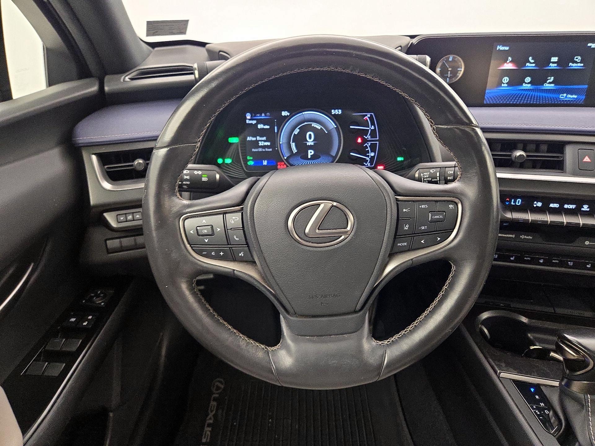 Thumbnail: 2021 Lexus UX - 10