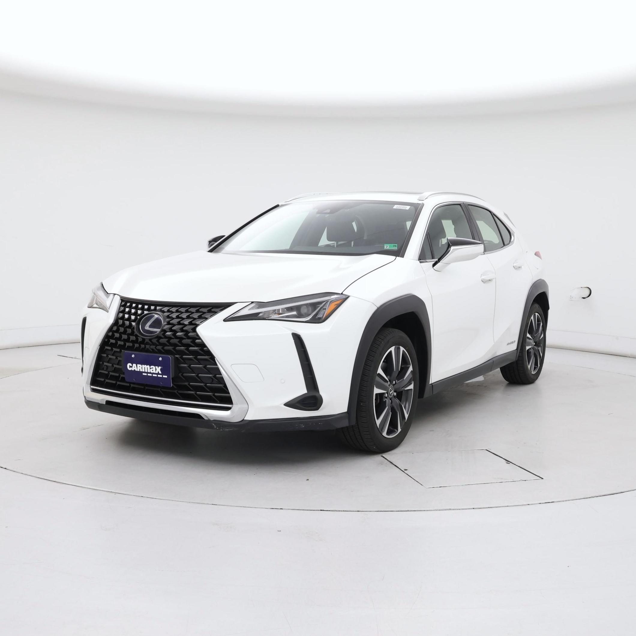 Thumbnail: 2021 Lexus UX - 4