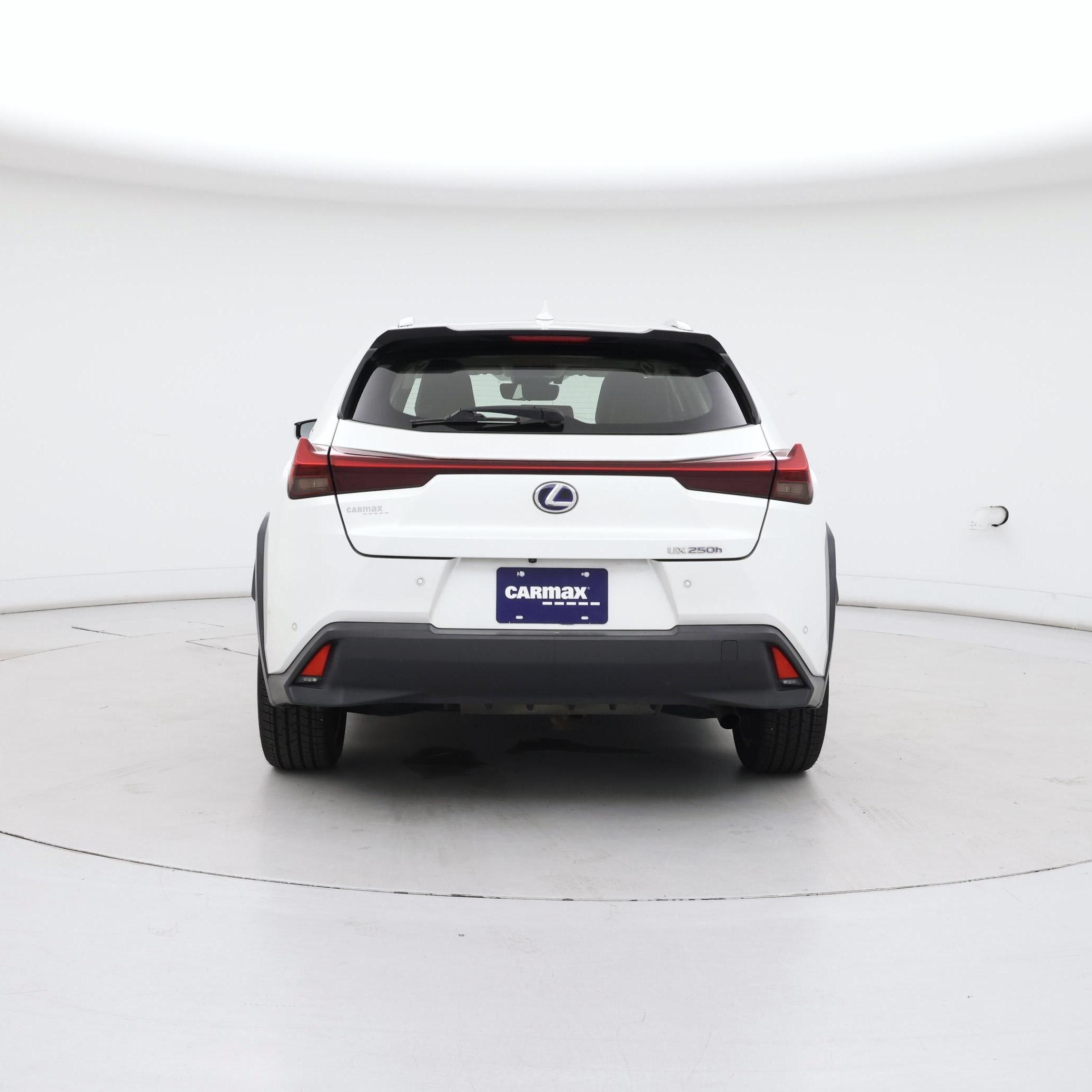 Thumbnail: 2021 Lexus UX - 6