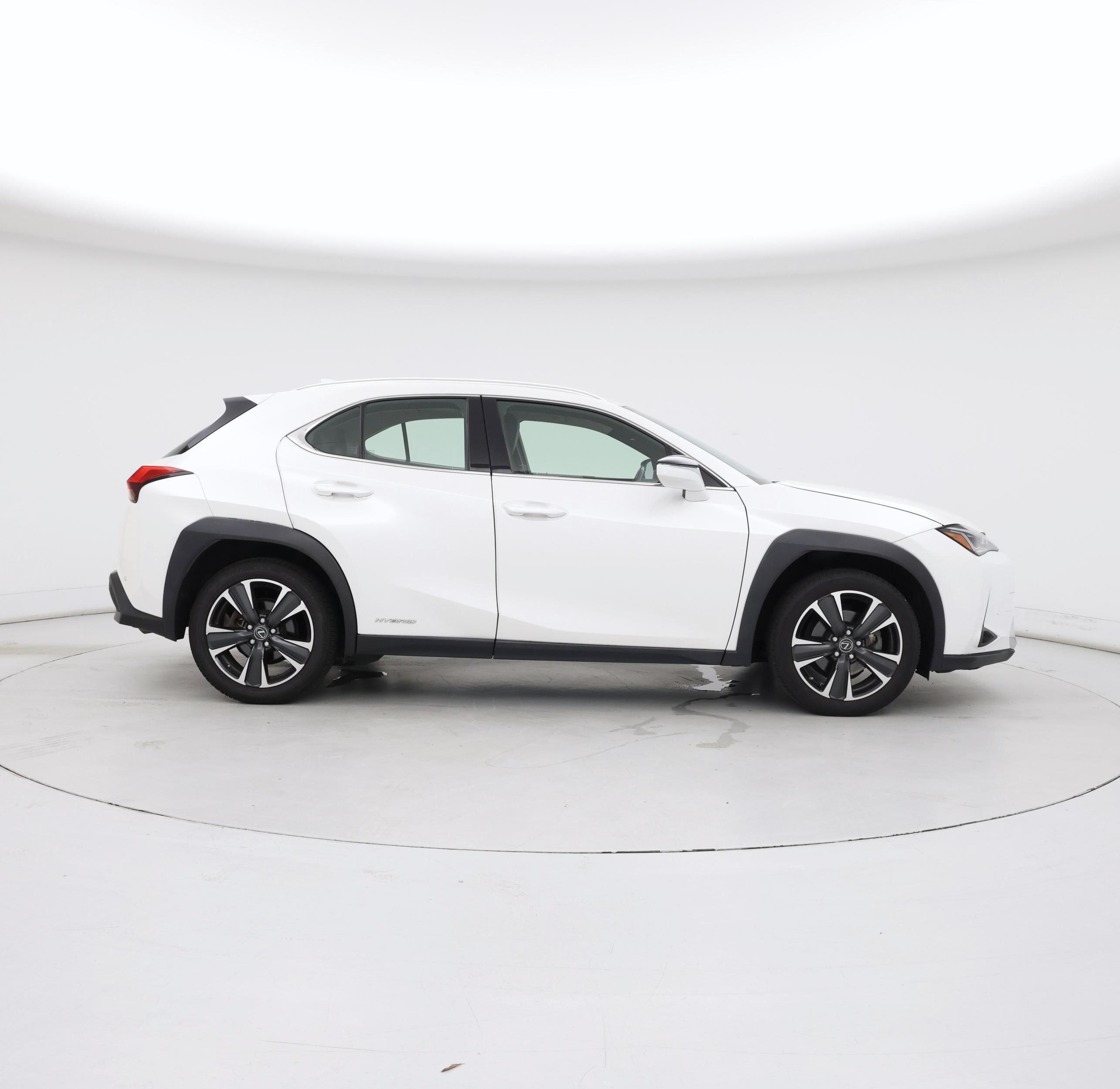 Thumbnail: 2021 Lexus UX - 7