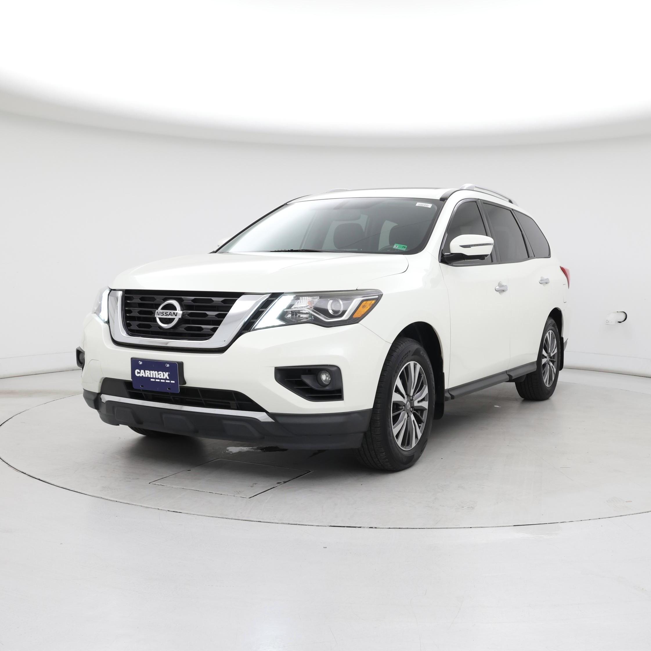 Thumbnail: 2017 Nissan Pathfinder - 4