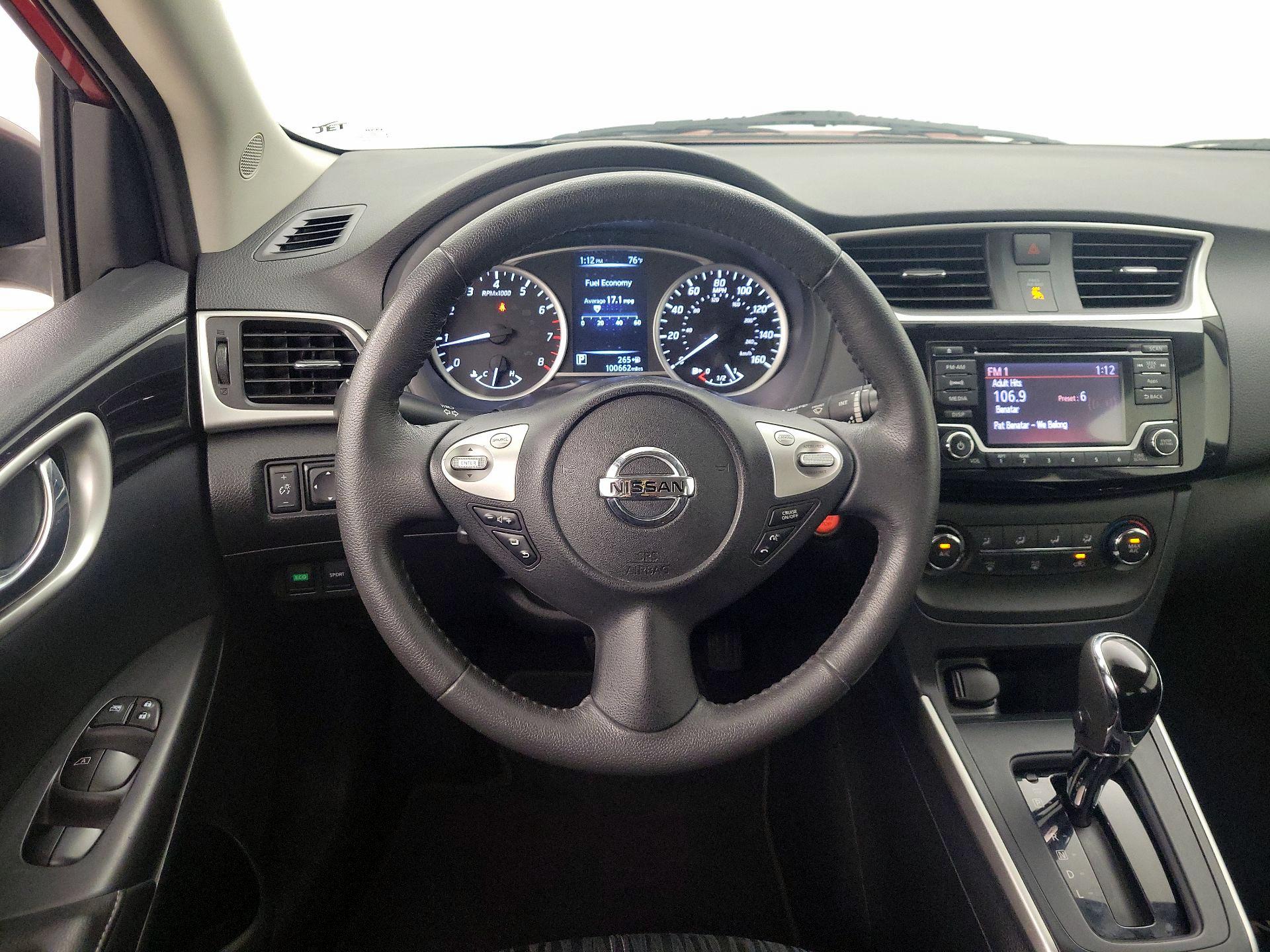 Thumbnail: 2016 Nissan Sentra - 10